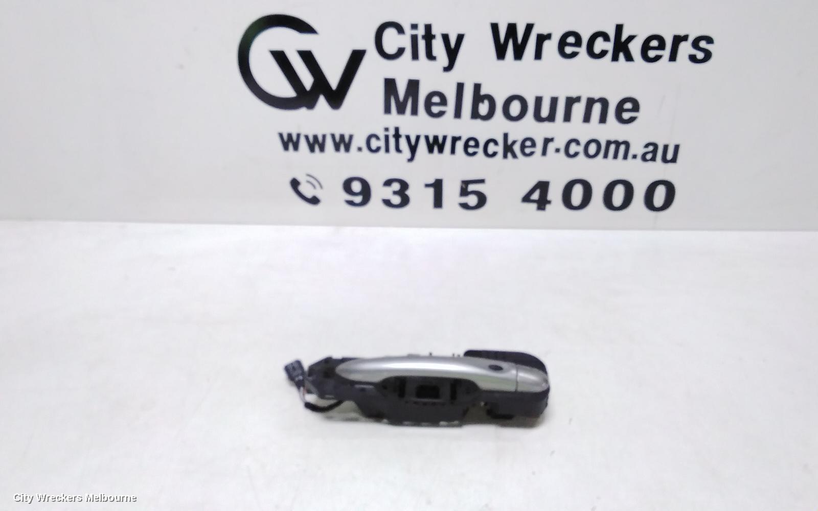 RENAULT MEGANE DOOR HANDLE, OUTER, RH FRONT, X32/X95, 09/2010 - 05/2016 - Image 1