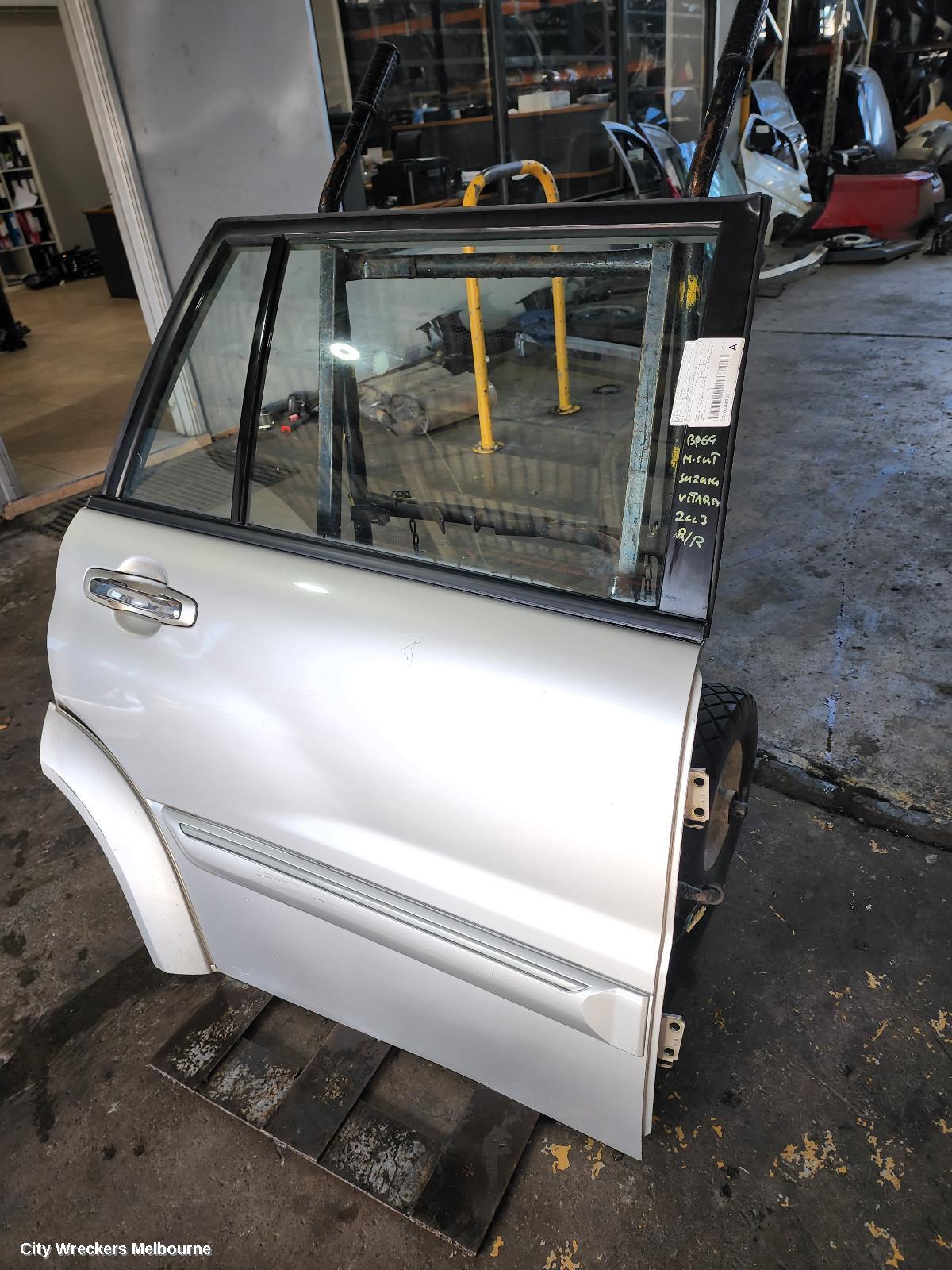 SUZUKI VITARA RIGHT REAR DOOR, 5DR WAGON, GRAND VITARA, 04/1998 - 07/2005 - Image 3