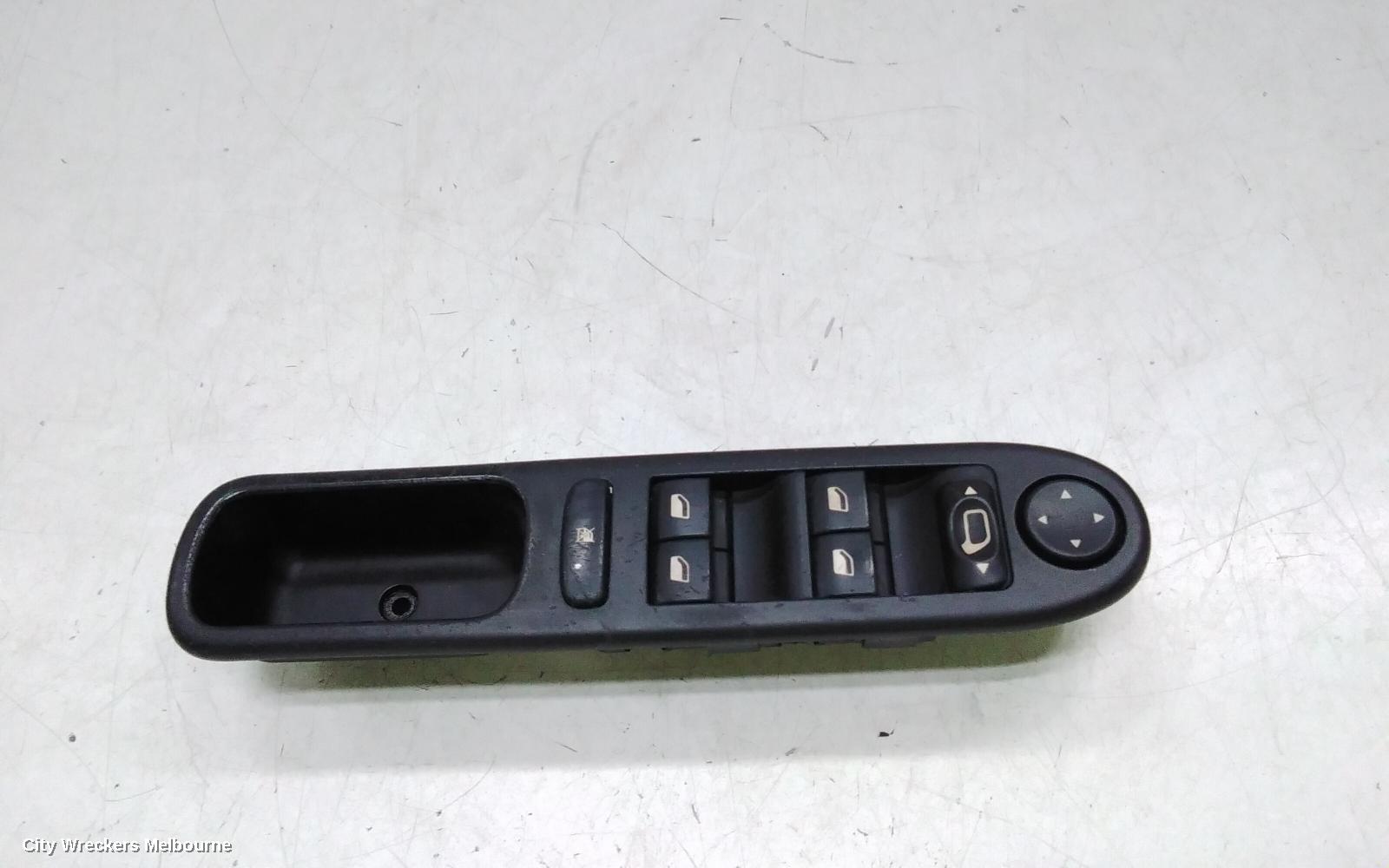 PEUGEOT 307 PWR DR WIND SWITCH, RH FRONT (MASTER SWITCH), WAGON, T6, 10/2005 - 12/2008 - Image 1