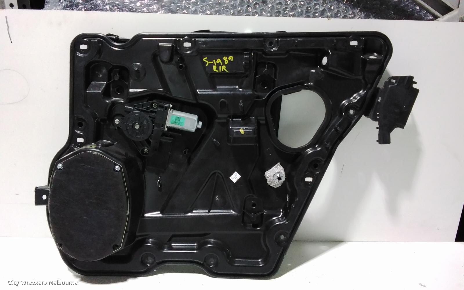 FIAT FREEMONT RIGHT REAR WND REG/MOTOR, JF, 04/2013 - 01/2017 - Image 1