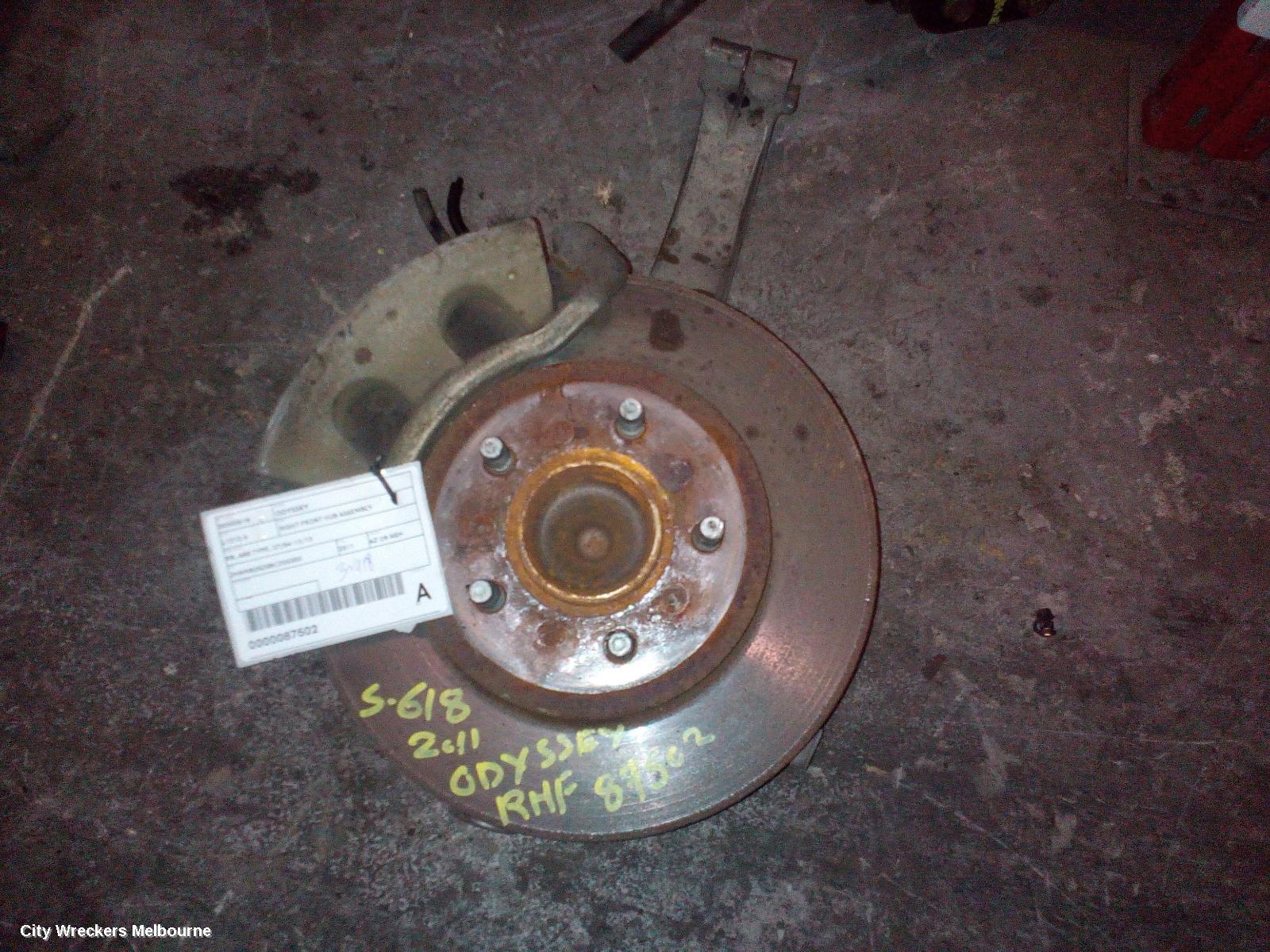 HONDA ODYSSEY RIGHT FRONT HUB ASSEMBLY, RB, ABS TYPE, 07/2004 - 12/2013 - Image 1