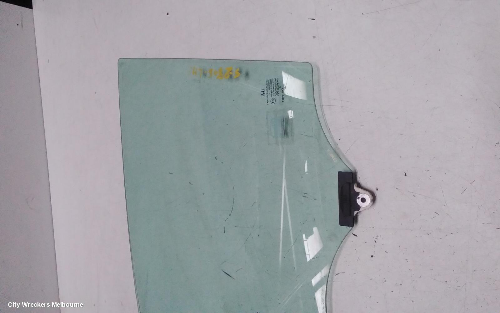 HONDA CRV LEFT FRONT DOOR WINDOW, RM, 11/2012 - 04/2017 - Image 2
