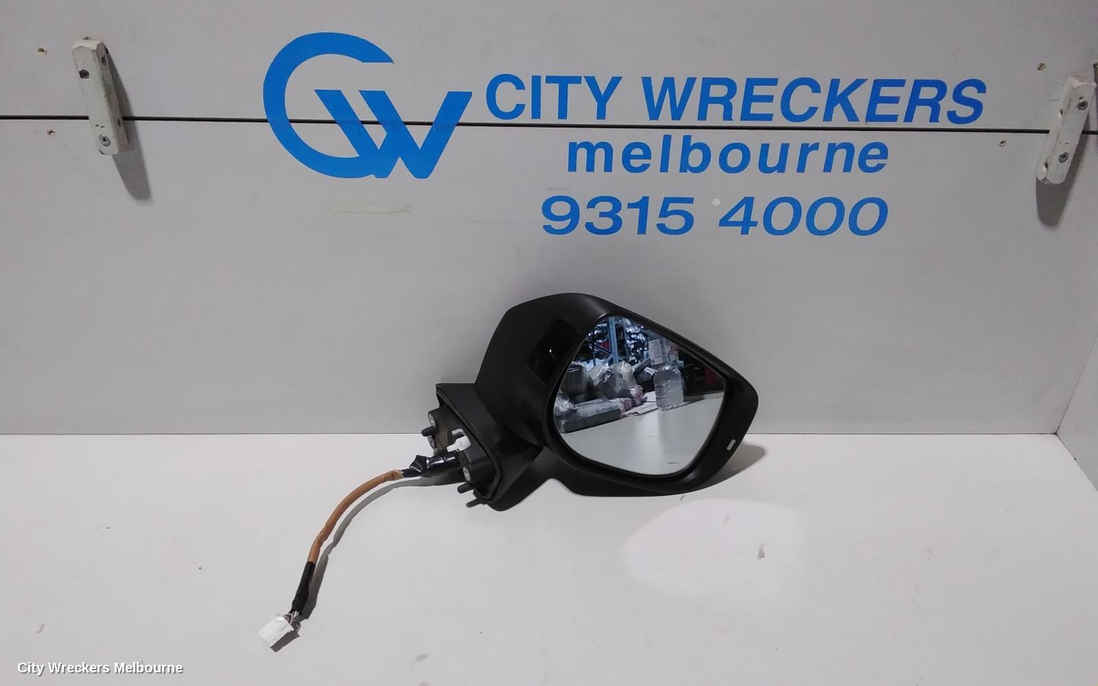 SUBARU FORESTER RIGHT DOOR MIRROR, SK, POWER FOLD, NON MEMORY, CAMERA, SILVER, 08/2018 ONWARDS - Image 1