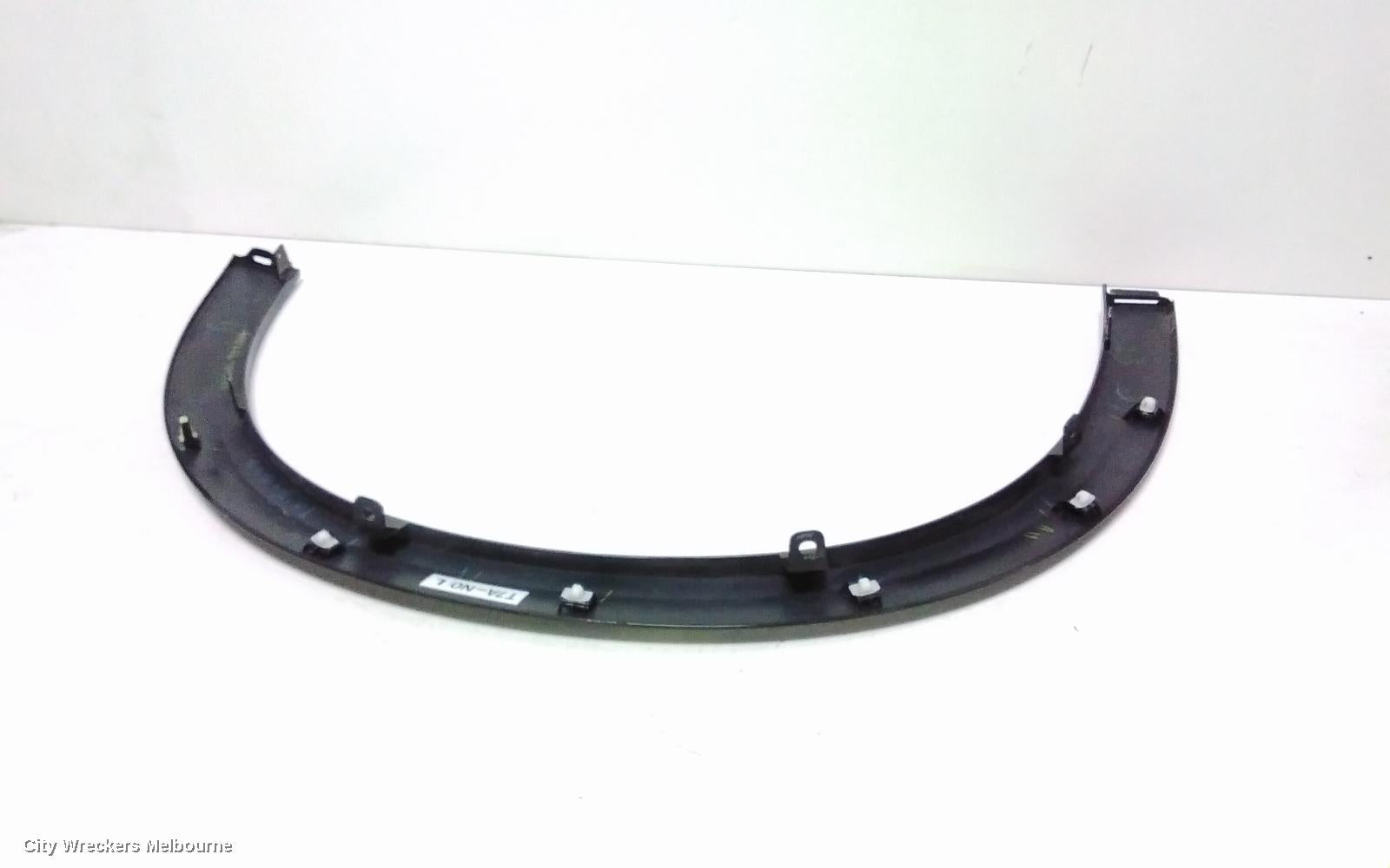 HONDA HRV WHEEL ARCH FLARE, LH FRONT, RU5, 12/2014 - 10/2021 - Image 3