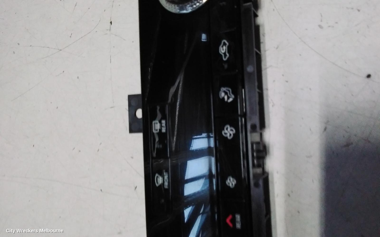MITSUBISHI OUTLANDER HEATER/AC CONTROLS, DUAL ZONE CLIMATE CONTROL TYPE, ZM, 08/2021 ONWARDS - Image 3