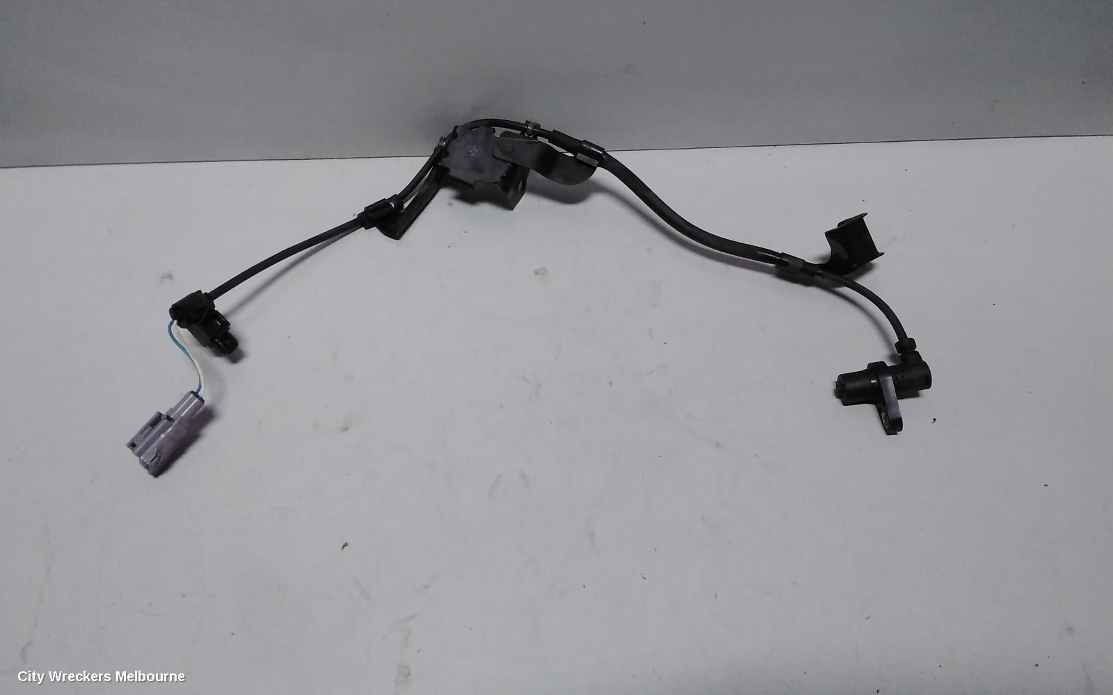 TOYOTA HIACE ABS SENSOR, RH FRONT, TRH/KDH, 03/2005 - 04/2019 - Image 2