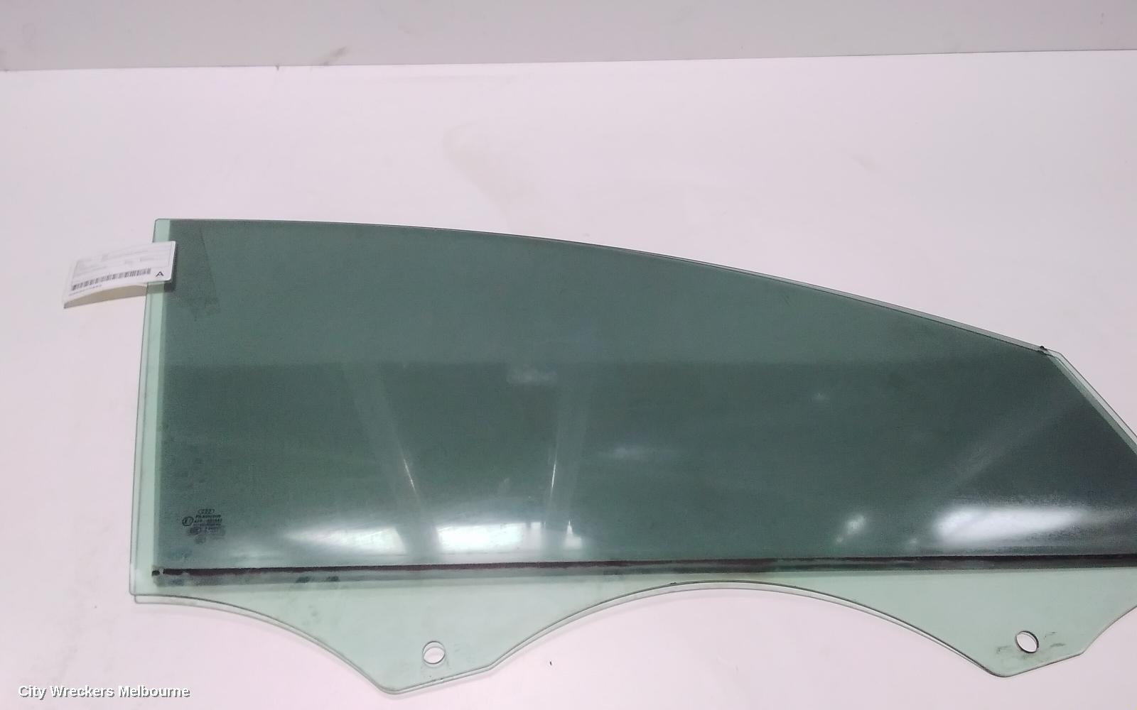 AUDI Q7 RIGHT FRONT DOOR WINDOW, 4L, 09/2006 - 08/2015 - Image 3