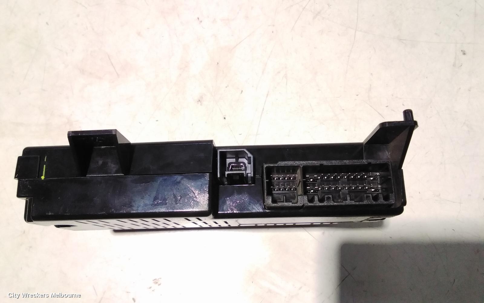 CHRYSLER 300C ECU, BLUETOOTH MODULE, LX, 07/2012 ONWARDS - Image 2
