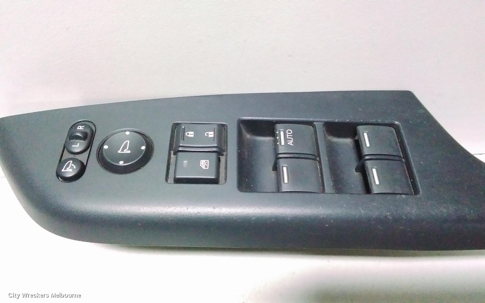 HONDA CRV PWR DR WIND SWITCH, RH FRONT (MASTER SWITCH), AUTO DOWN RHF ONLY, RM, 11/2012 - 04/2017 - Image 2