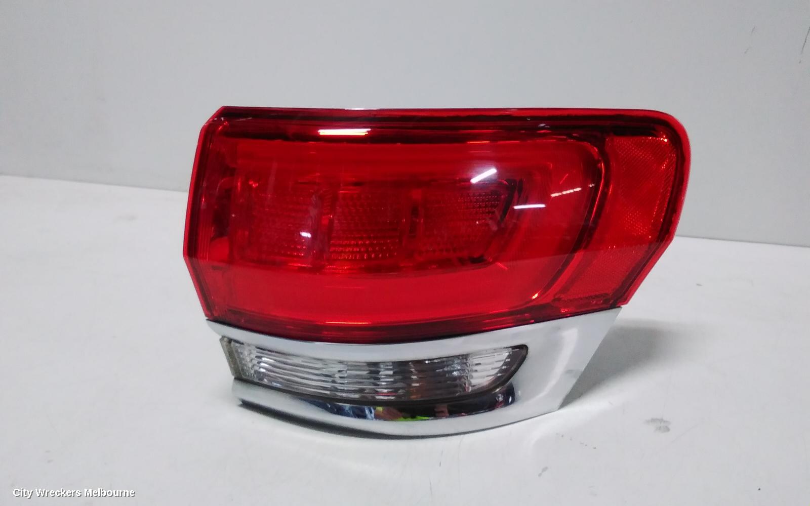 JEEP GRANDCHEROKEE RIGHT TAILLIGHT, WK, LAREDO/OVERLAND/LIMITED, W/ CHROME BEZEL, 04/2013 ONWARDS - Image 2