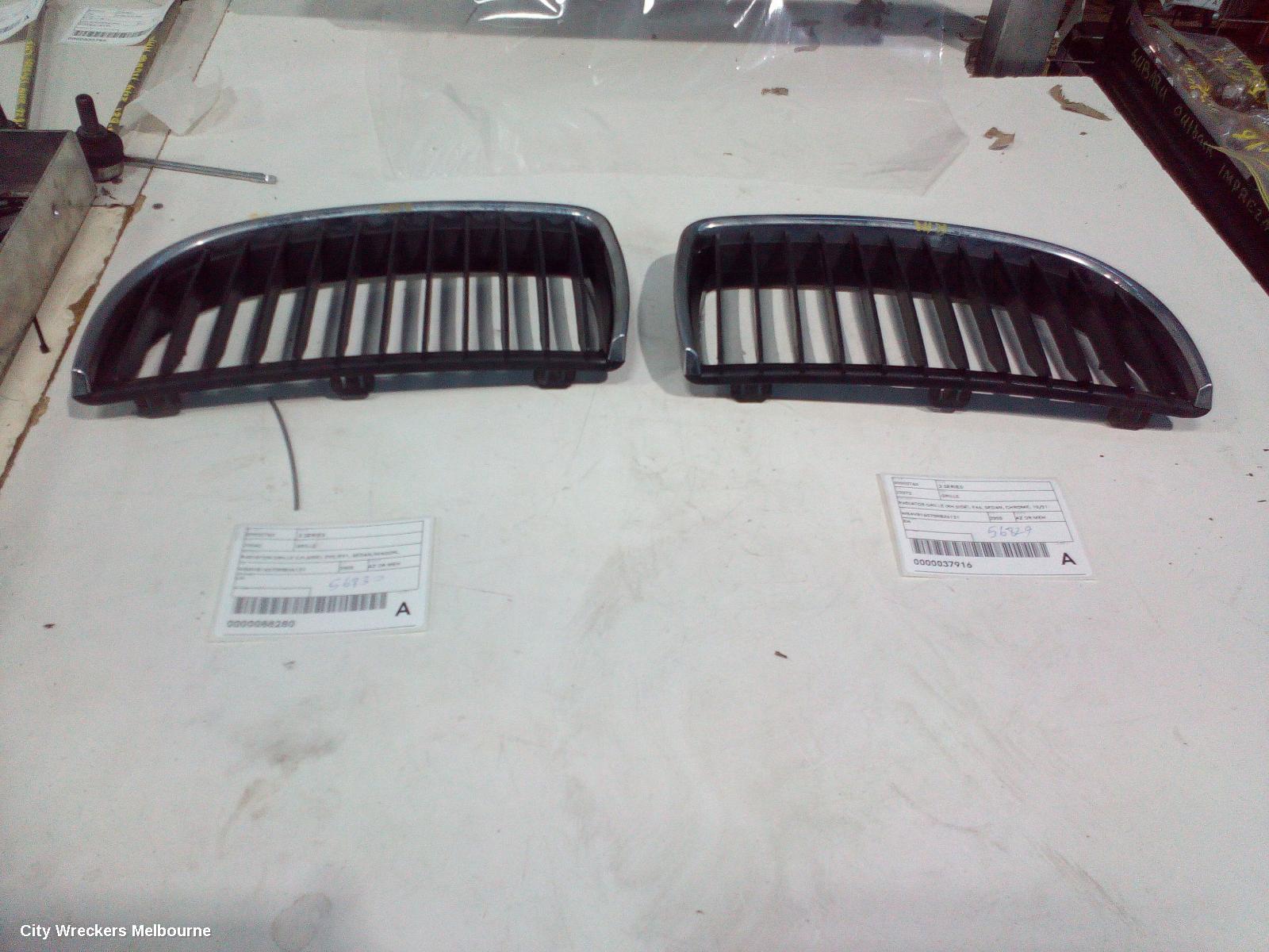 BMW 3 SERIES GRILLE, RADIATOR GRILLE (RH SIDE), E46, SEDAN, CHROME, 10/2001 - 01/2005 - Image 3