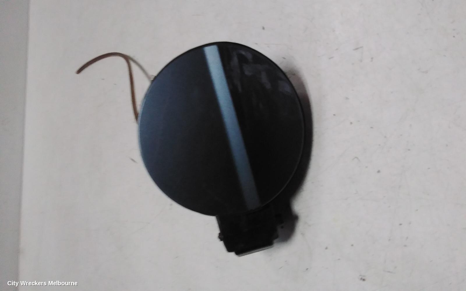 SKODA FABIA FUEL DOOR / FILLER, NJ, 01/2015 - 08/2021 - Image 2