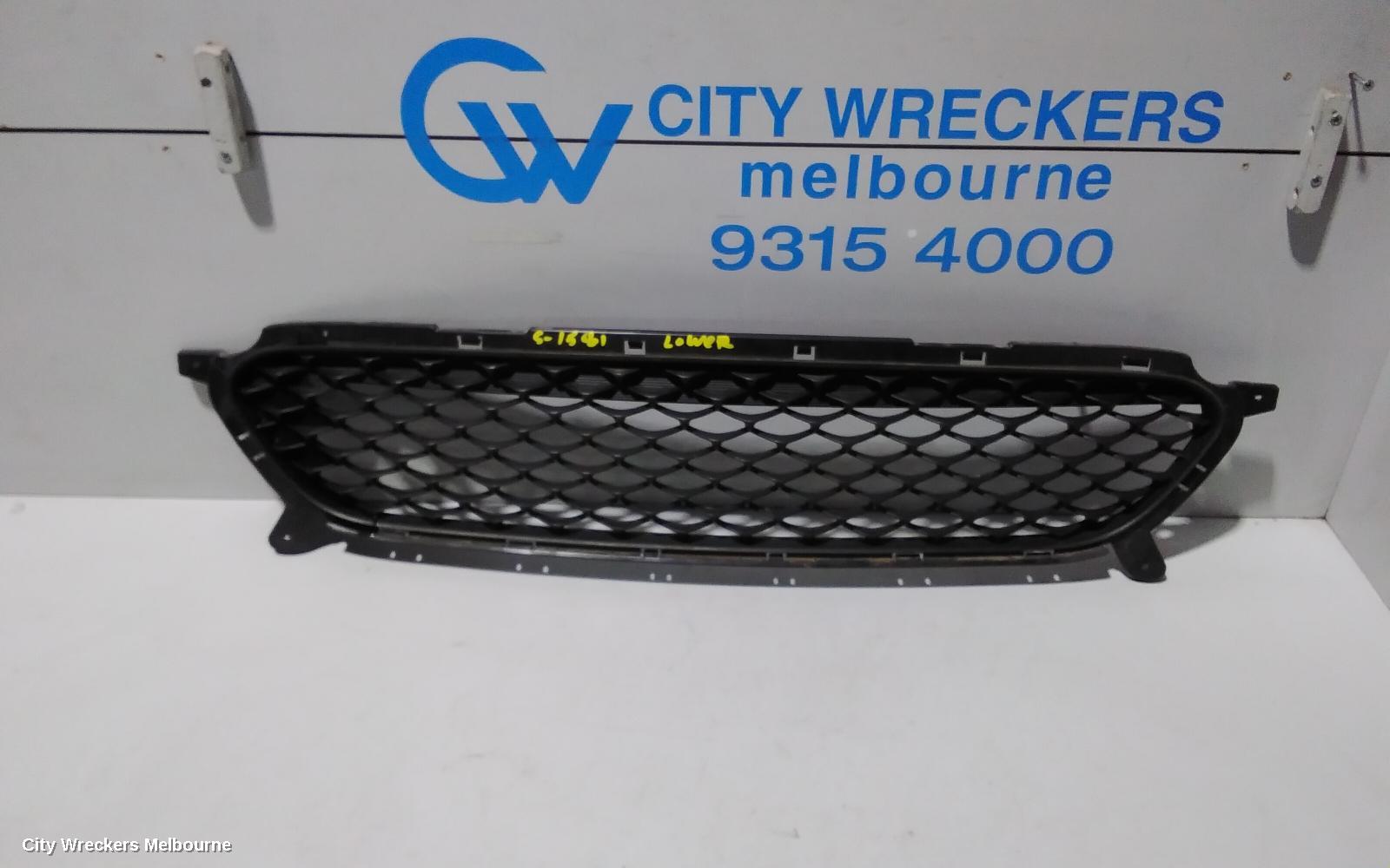 HYUNDAI ILOAD/IMAX GRILLE, BUMPER GRILLE (CENTRE), TQ, IMAX, HONEYCOMB, PRIMED, 11/2007 - 08/2015 - Image 1