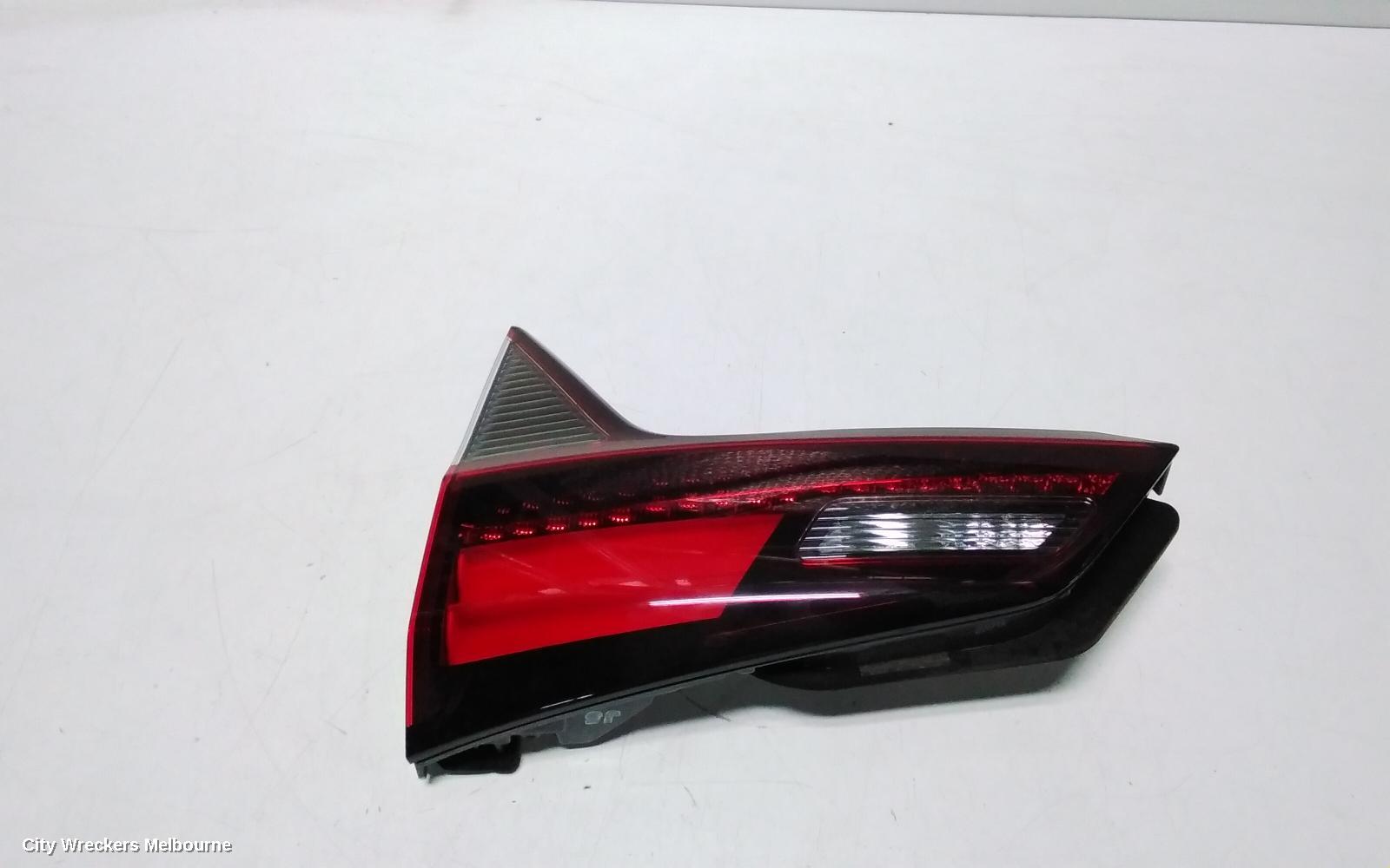HONDA HRV REAR GARNISH, TAILGATE LAMP (RH SIDE), RU5, VTI-S/VTI-LX/RS, LED, OPTICAL GUIDE TYPE, 07/2018 - 10/2021 - Image 1