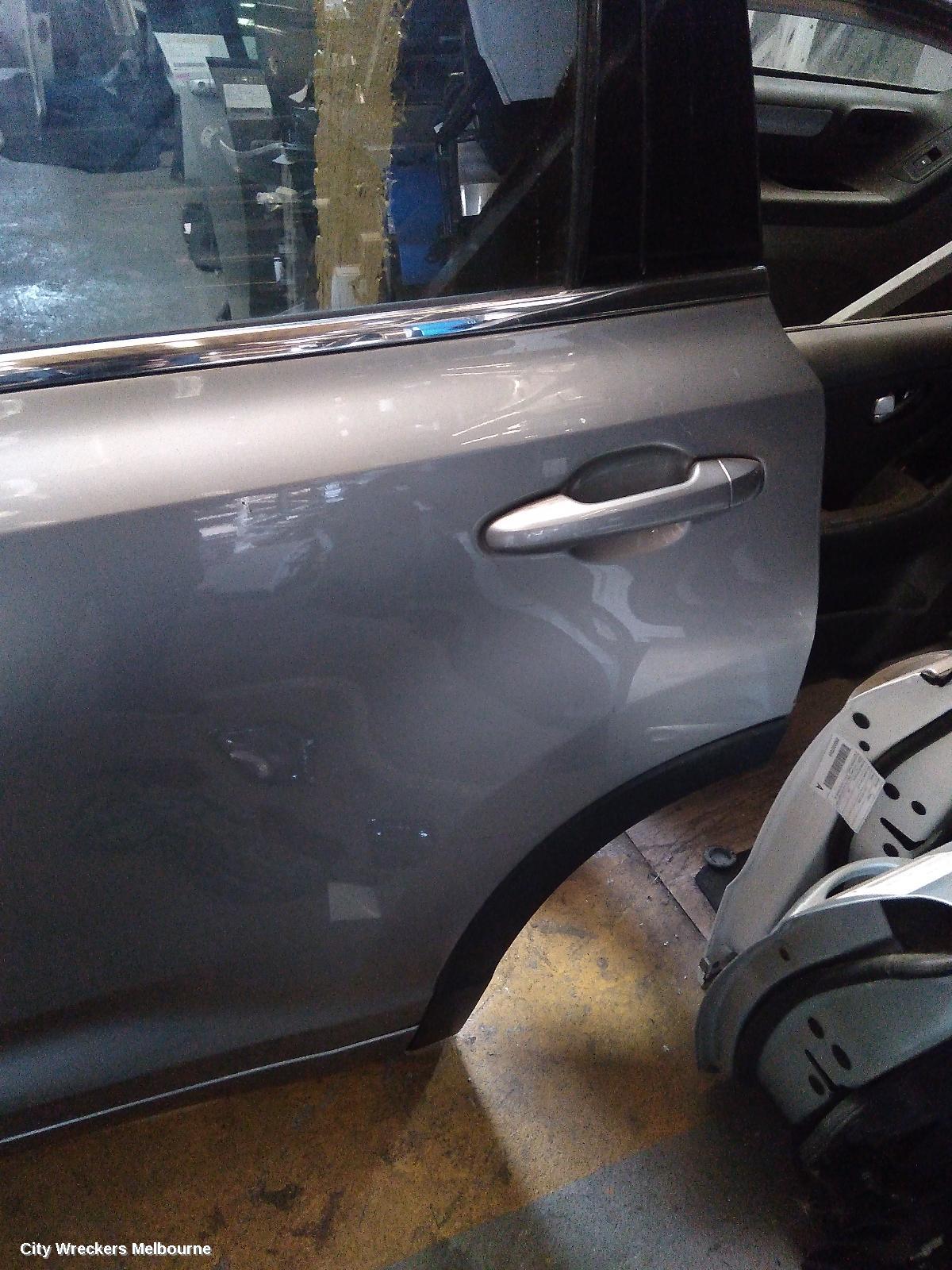 TOYOTA KLUGER LEFT REAR DOOR/SLIDING, GSU50/GSU55, 12/2013 - 02/2021 - Image 3