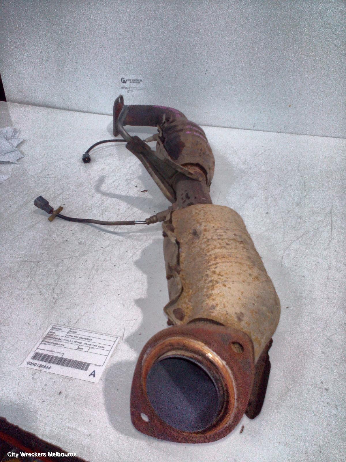 TOYOTA HIACE CATALYTIC CONVERTER, UNDER CAR-CAT TYPE, 2.7, PETROL, 2TR-FE, TRH, 03/2005 - 02/2015 - Image 2