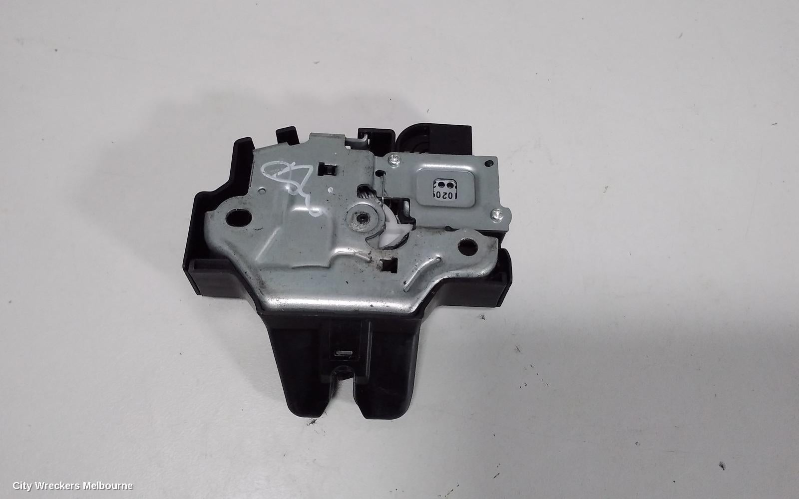 TOYOTA CAMRY DOOR/BOOT/GATE LOCK, BOOTLID LOCK, ASV50/AVV50, 12/2011 - 10/2017 - Image 2