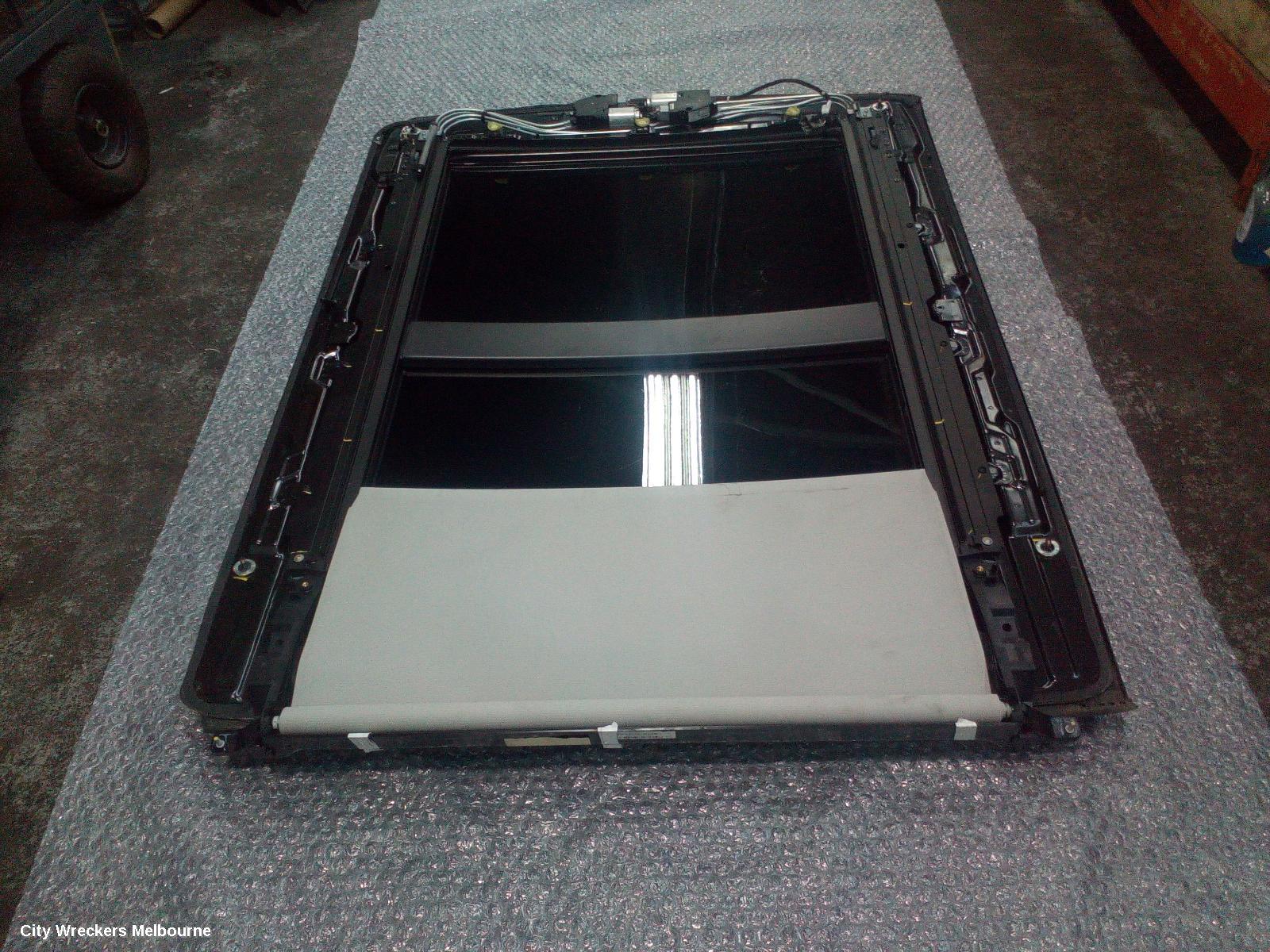 LAND ROVER RANGEROVER SPORT ROOF GLASS/SUNROOF/T, SUNROOF, L494, 12/2013 - 04/2022 - Image 2