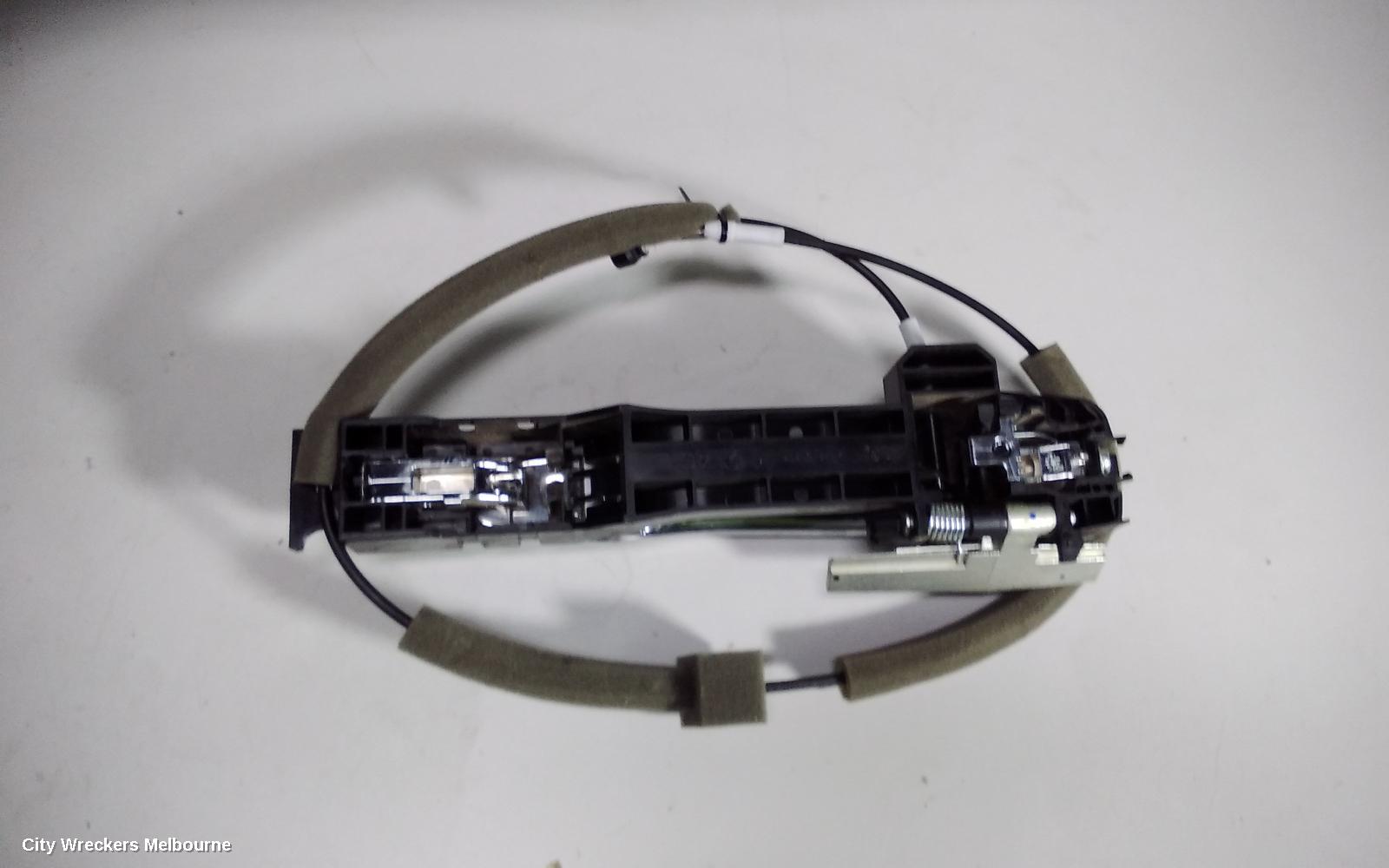 NISSAN XTRAIL DOOR HANDLE, OUTER, LH REAR, T32, 02/2014 ONWARDS - Image 2