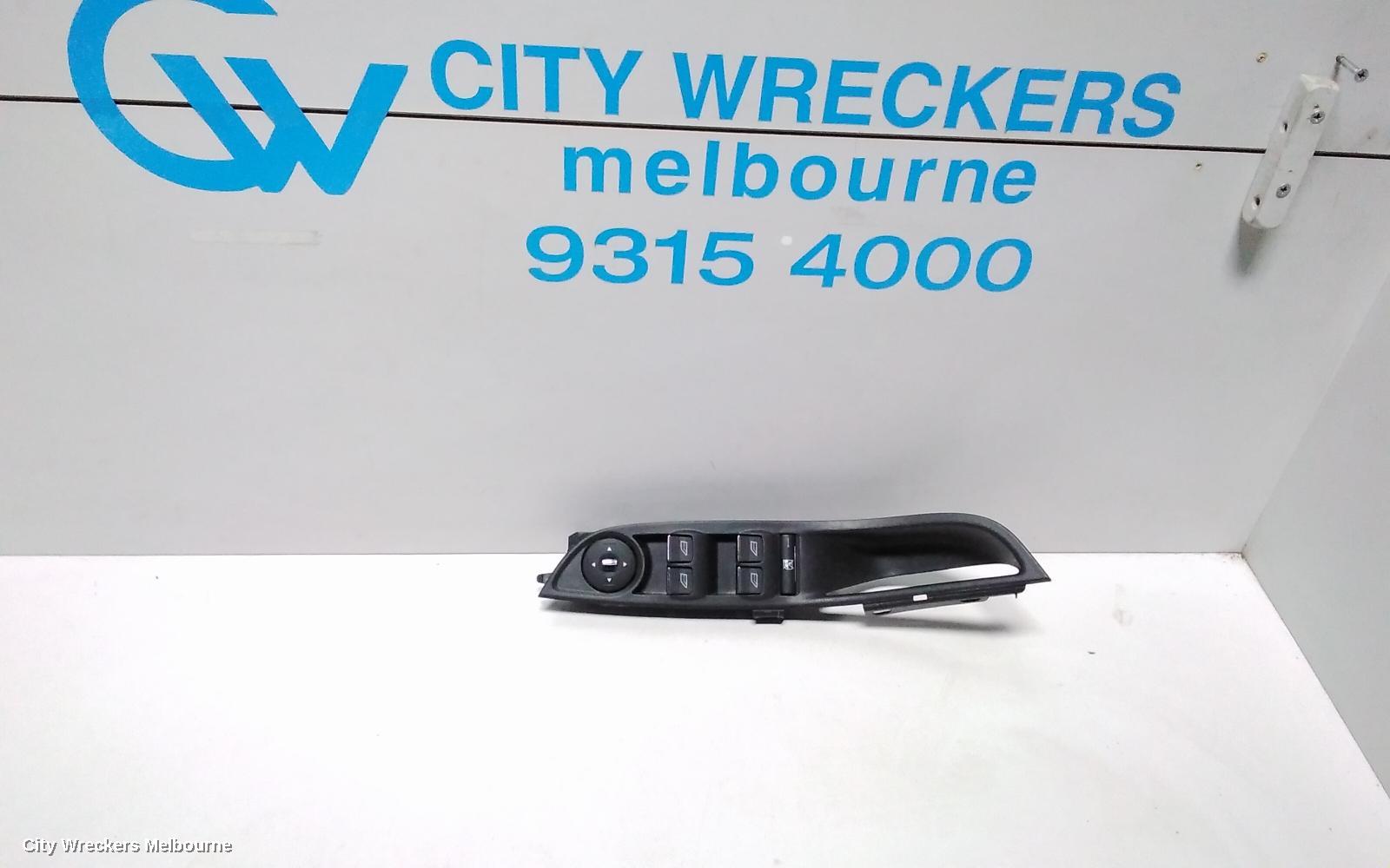 FORD FOCUS PWR DR WIND SWITCH, RH FRONT (MASTER SWITCH), LW, MANUAL FOLD, NON CHROME INSERT TYPE, 05/2011 - 08/2015 - Image 1