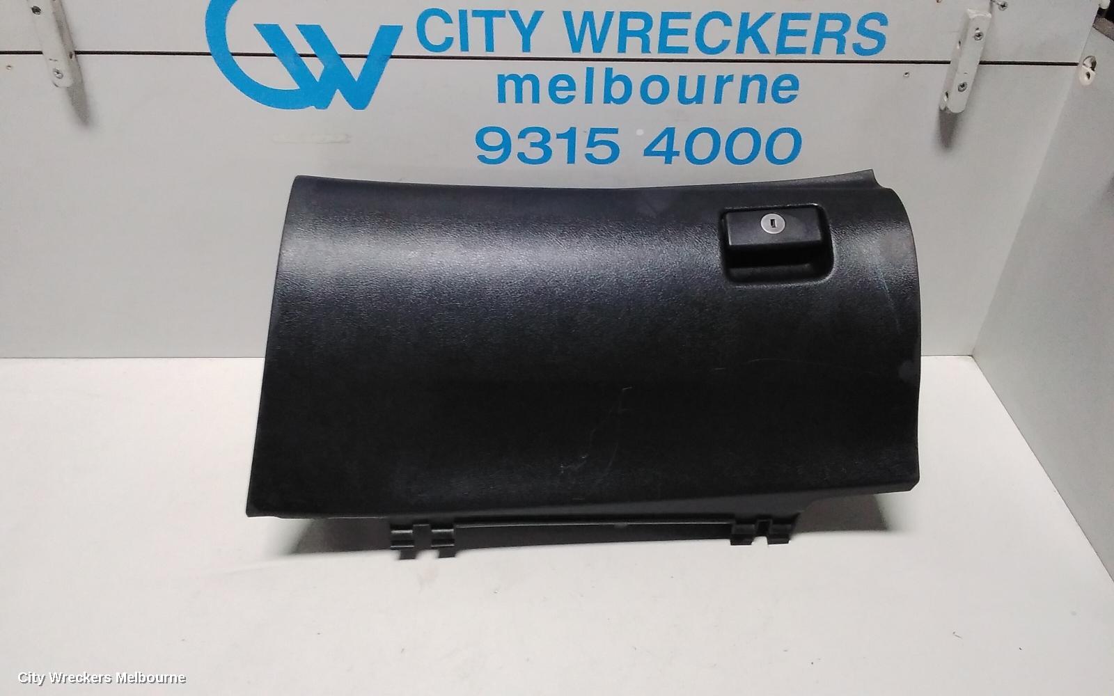 TOYOTA KLUGER GLOVE BOX, GSU40/GSU45, 05/2007 - 03/2014 - Image 2