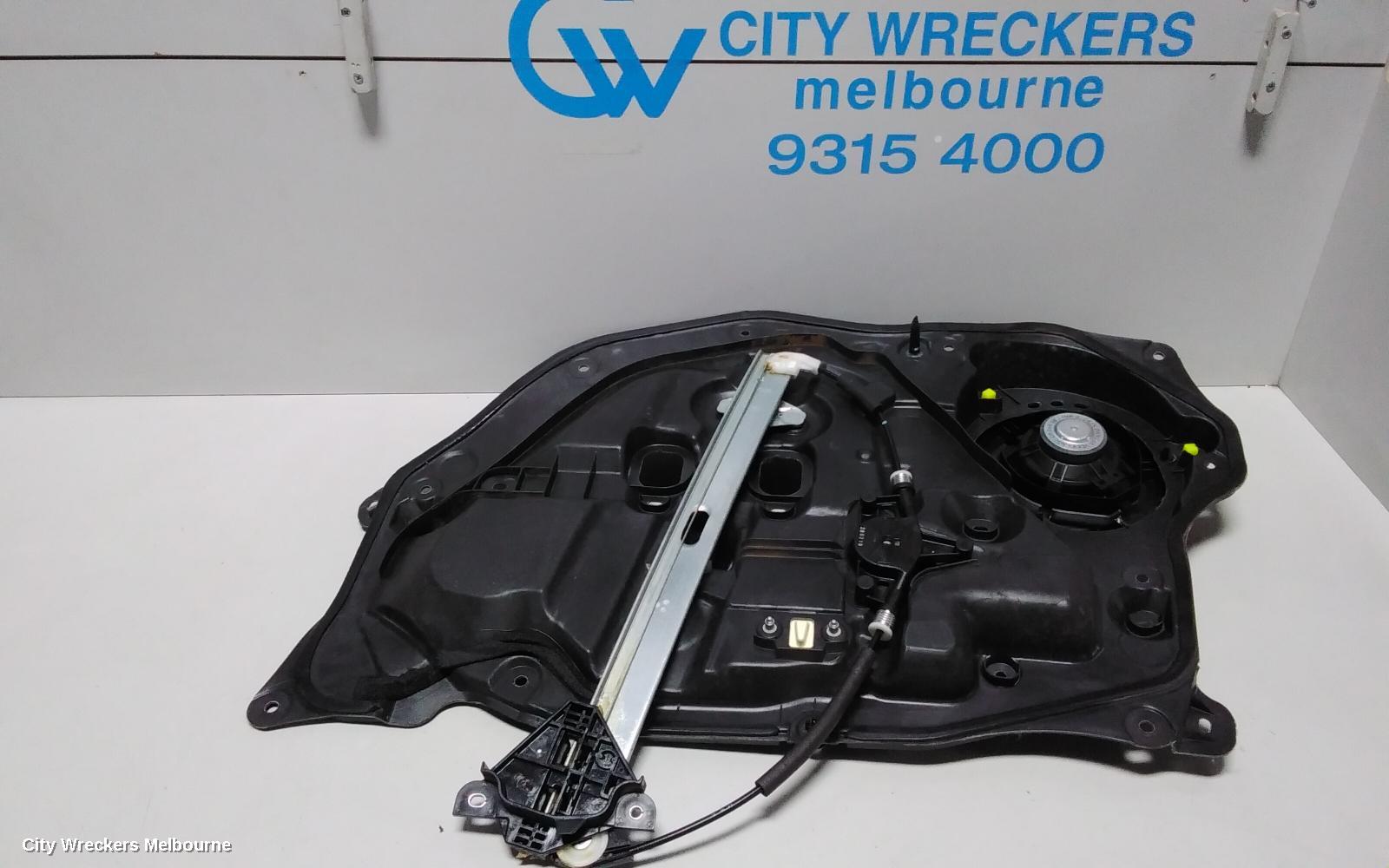 MAZDA CX3 LEFT FRONT WINDOW REG/MOTOR, DK, 02/2017 ONWARDS - Image 3