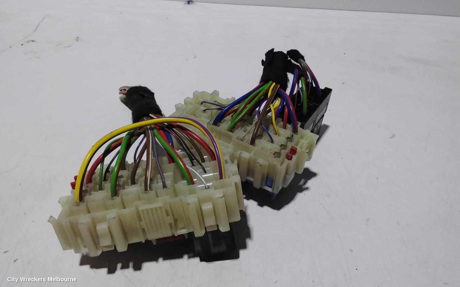 LAND ROVER RANGEROVER EVOQUE FUSE BOX, IN BOOT, L538, 11/2011 - 01/2019 - Image 3
