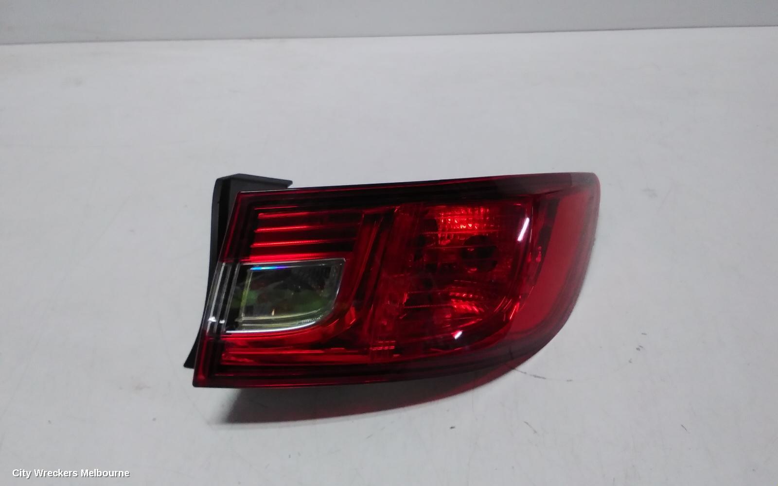 RENAULT CLIO RIGHT TAILLIGHT, X98, 09/2013 - 07/2016 - Image 1