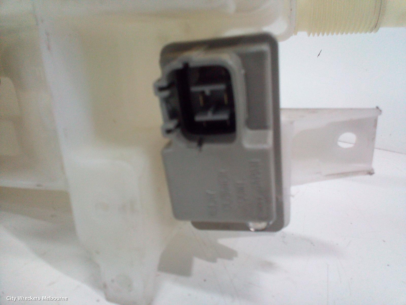 SUBARU LIBERTY WASHER BOTTLE, 4TH GEN, SEDAN, NON H/LAMP WASHER TYPE, 09/2003 - 08/2009 - Image 3