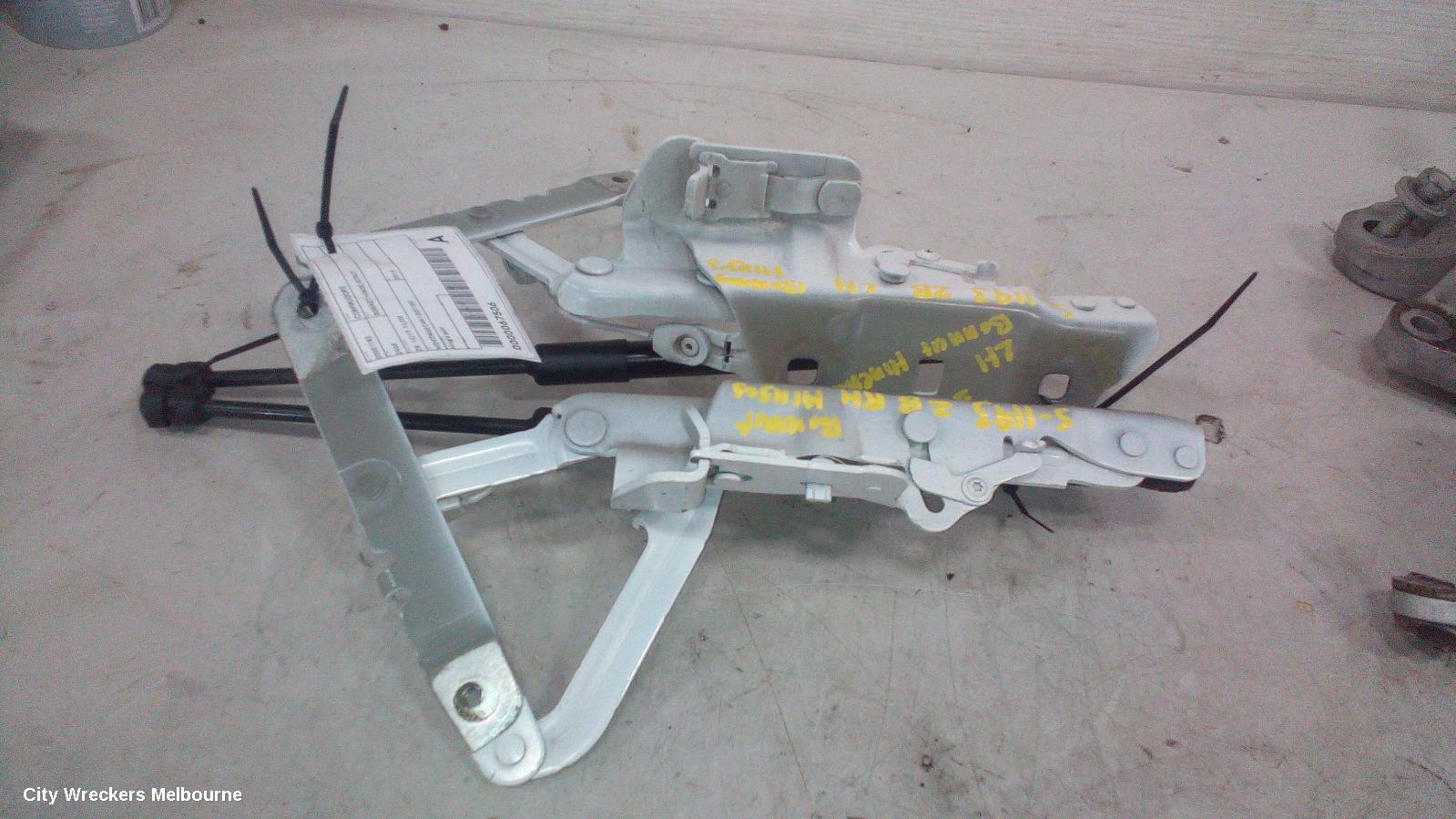 HOLDEN COMMODORE BONNET HINGE/STRUT, ZB, 10/2017 - 12/2020 - Image 3