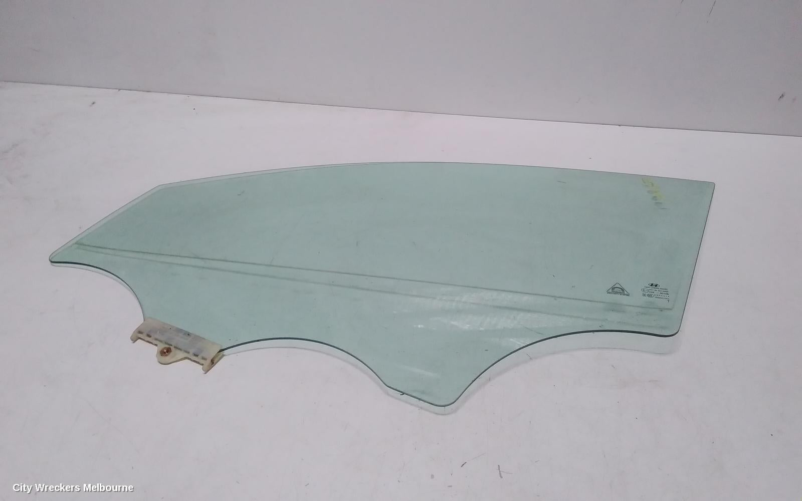 HYUNDAI TUCSON LEFT FRONT DOOR WINDOW, TL, 07/2015 - 01/2021 - Image 1