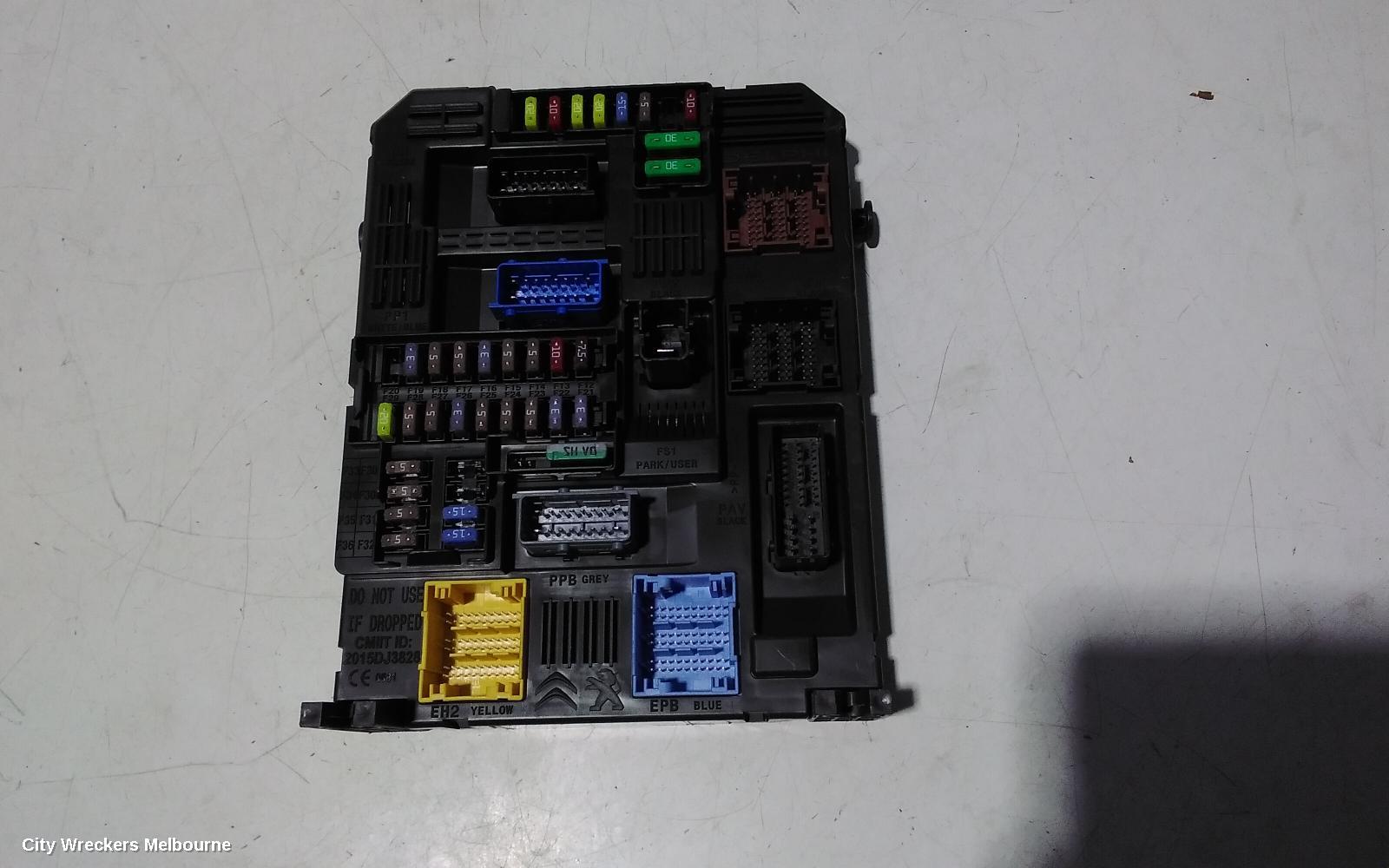 PEUGEOT 308 FUSE BOX, T9, 10/2014 - 05/2021 - Image 2