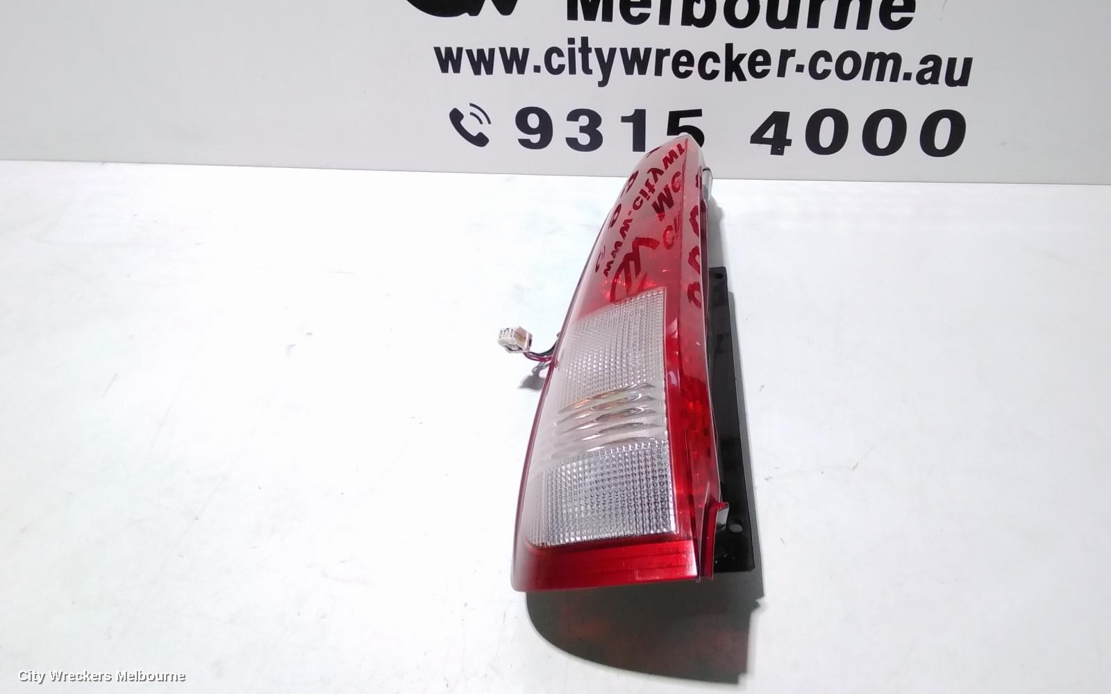 HONDA CRV LEFT TAILLIGHT, RD7, IN BODY, 12/2001 - 10/2004 - Image 3