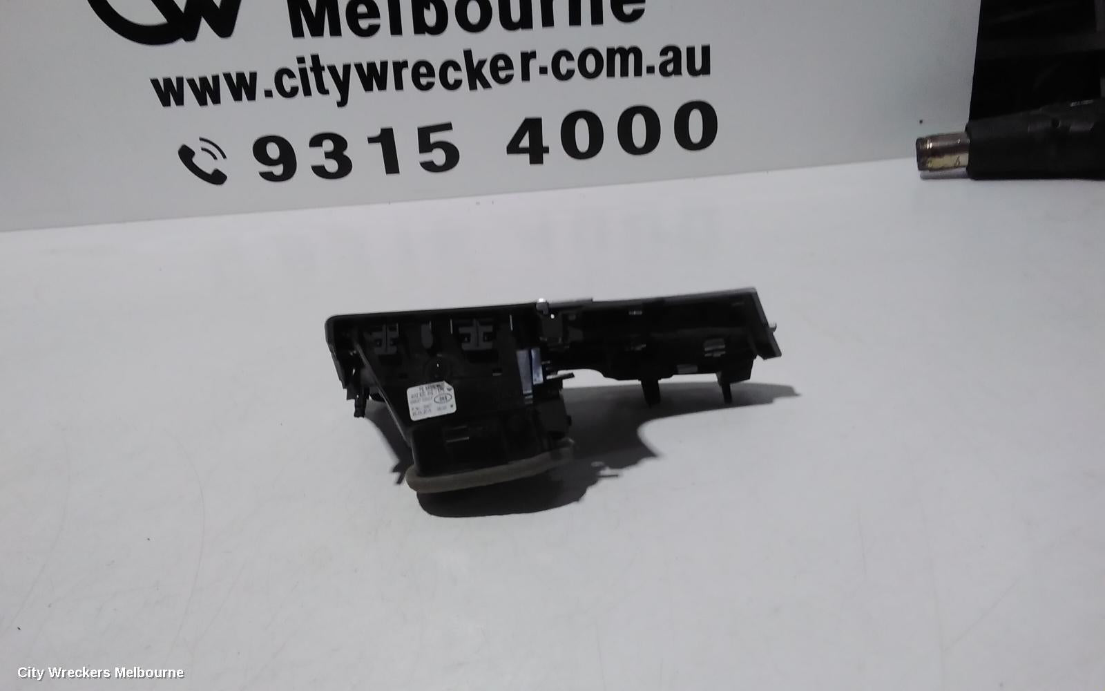 AUDI Q7, 4M, 07/2015 ONWARDS, RH AIRVENT: 99600 - Image 1