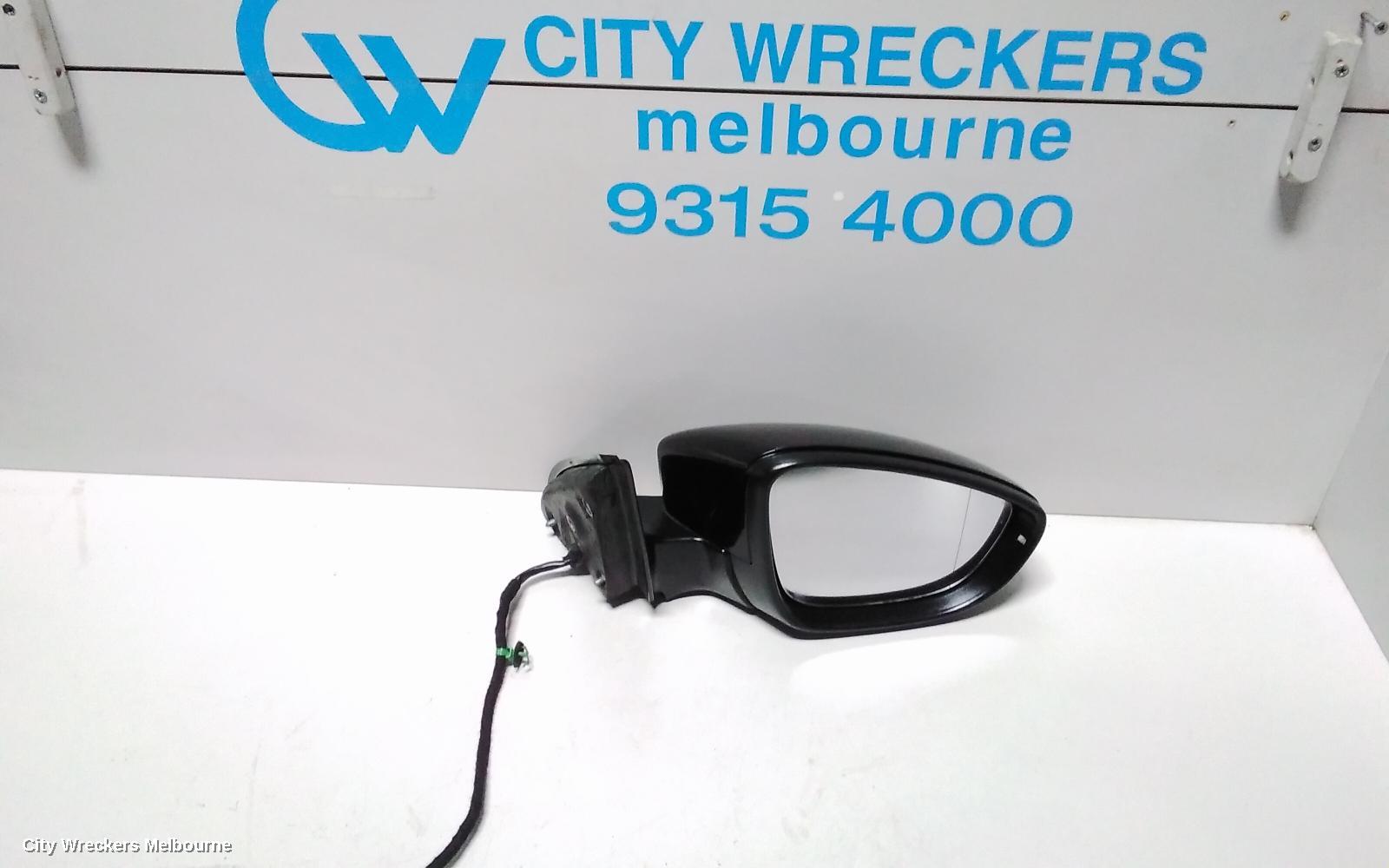 VOLKSWAGEN JETTA RIGHT DOOR MIRROR, 1B, POWER FOLD (6XP CODE), 08/2011 - 06/2015 - Image 1
