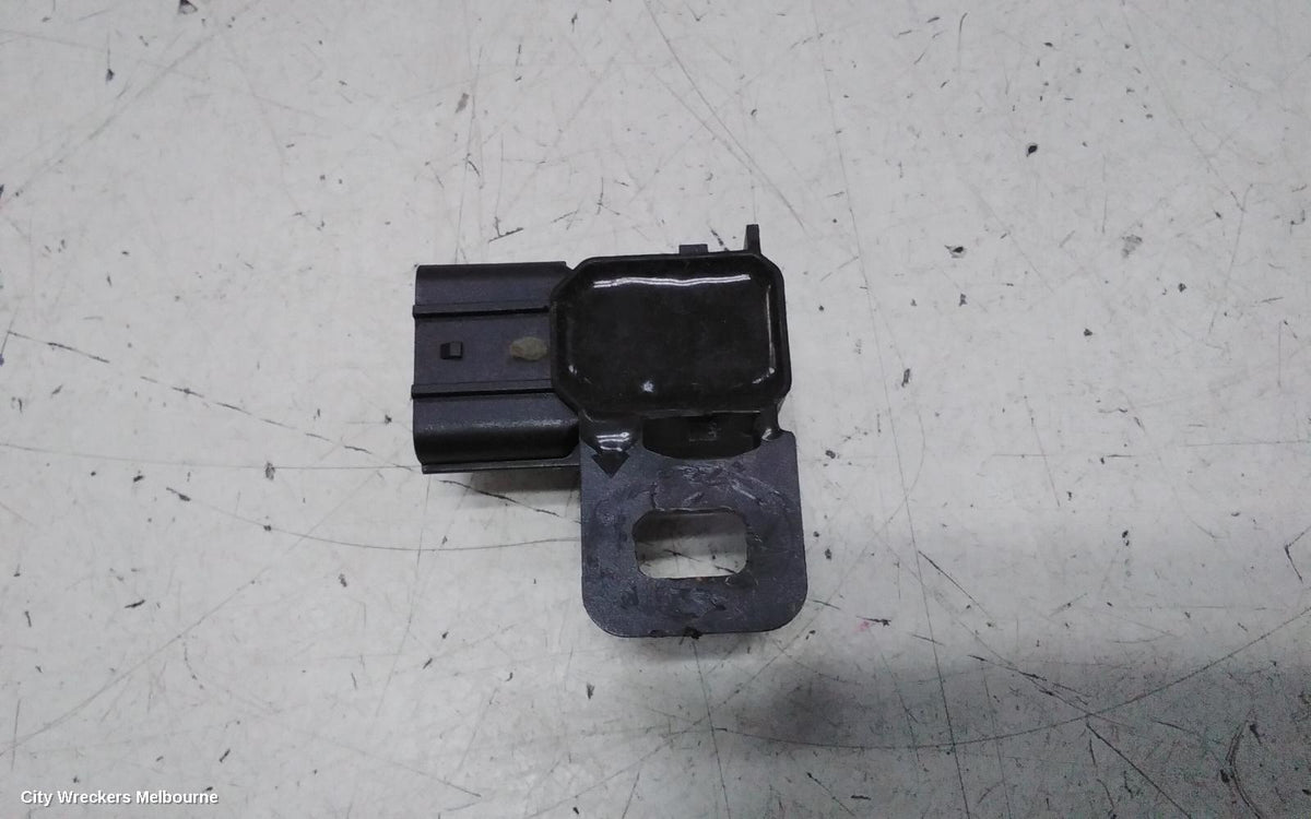 HONDA CIVIC, 10TH GEN, 05/2016 - 08/2021, 1X PARKING SENSOR RH ON THE GRILLE : 148416 - Image 3