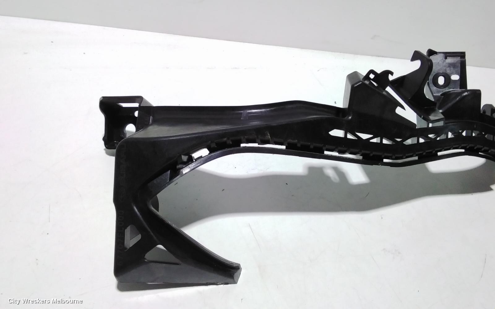 SUBARU XV, G5X, 03/2017 - 06/2023, RHF HEADLIGHT BRACKET * UNDER THE HEADLIGHT *: 92152 - Image 2
