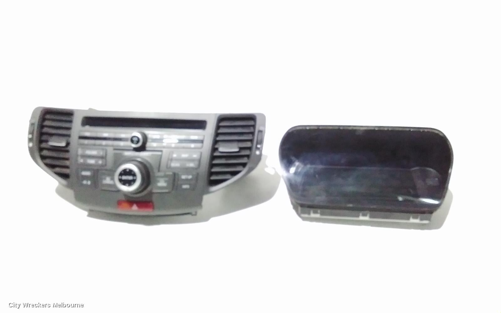 HONDA ACCORD RADIO/CD/DVD/SAT/TV, DISPLAY UNIT, SAT NAV TYPE, 8TH GEN, EURO (VIN JHMCU), 06/2008 - 12/2015 - Image 1