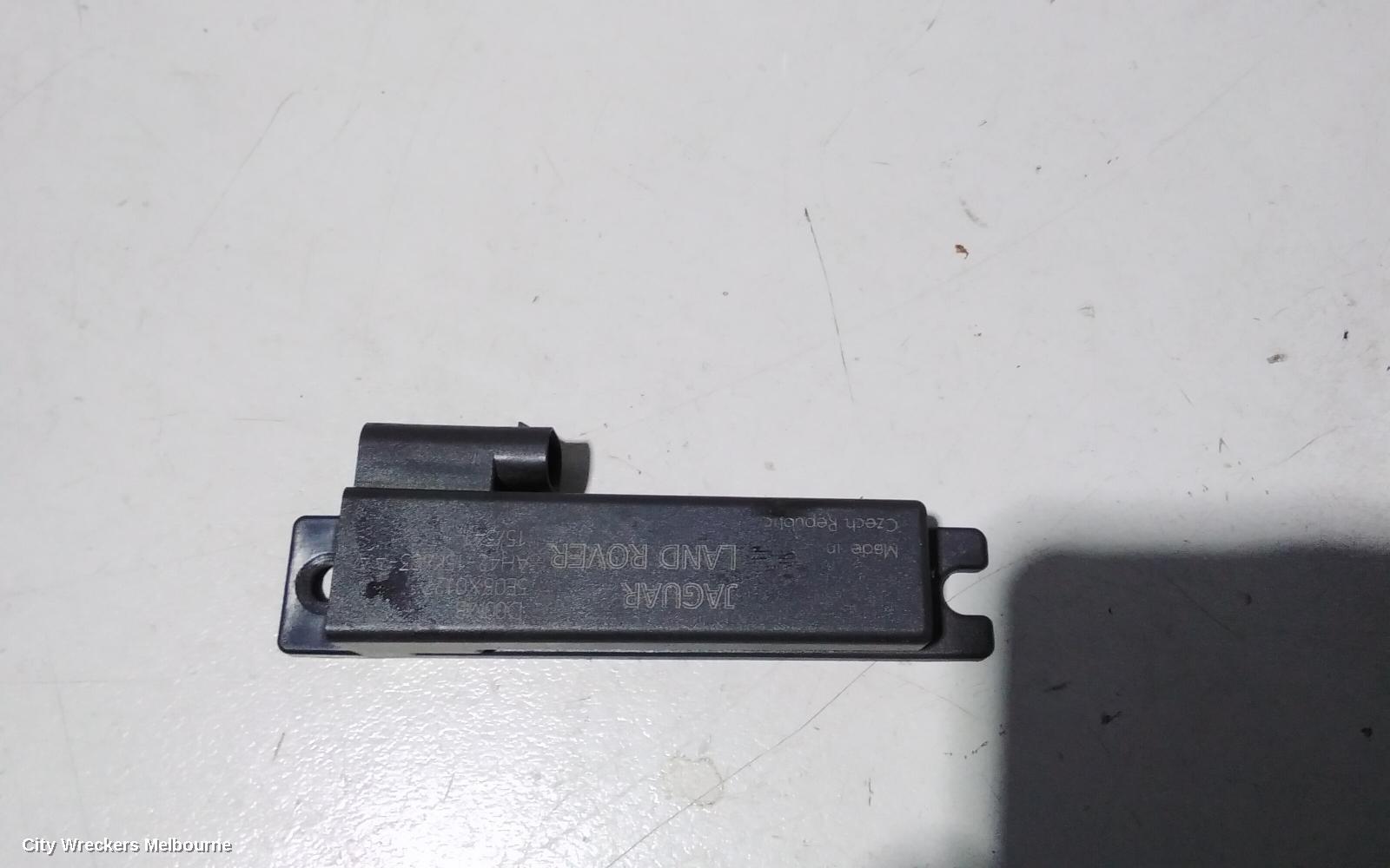 LAND ROVER DISCOVERY SPORT ANTENNA, L550, 01/2015 ONWARDS - Image 1