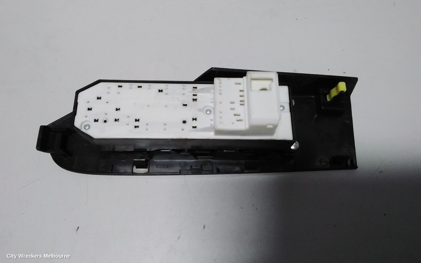 TOYOTA COROLLA PWR DR WIND SWITCH, RH FRONT (MASTER SWITCH), ZRE182R, HATCH, STANDARD, 10/2012 - 03/2015 - Image 3