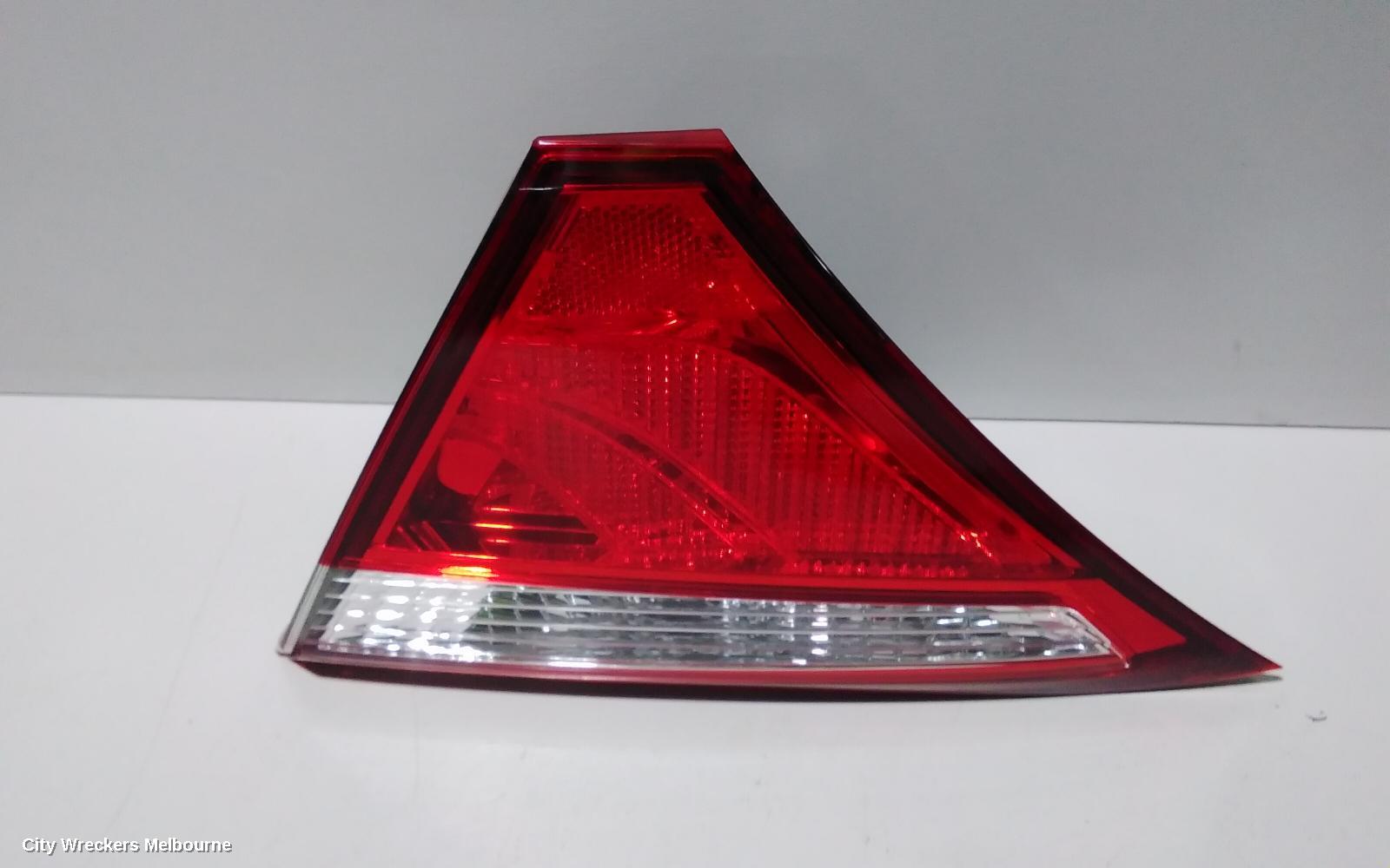 TOYOTA CAMRY REAR GARNISH, BOOTLID LAMP (RH SIDE), ASV50, 05/2015 - 10/2017 - Image 2