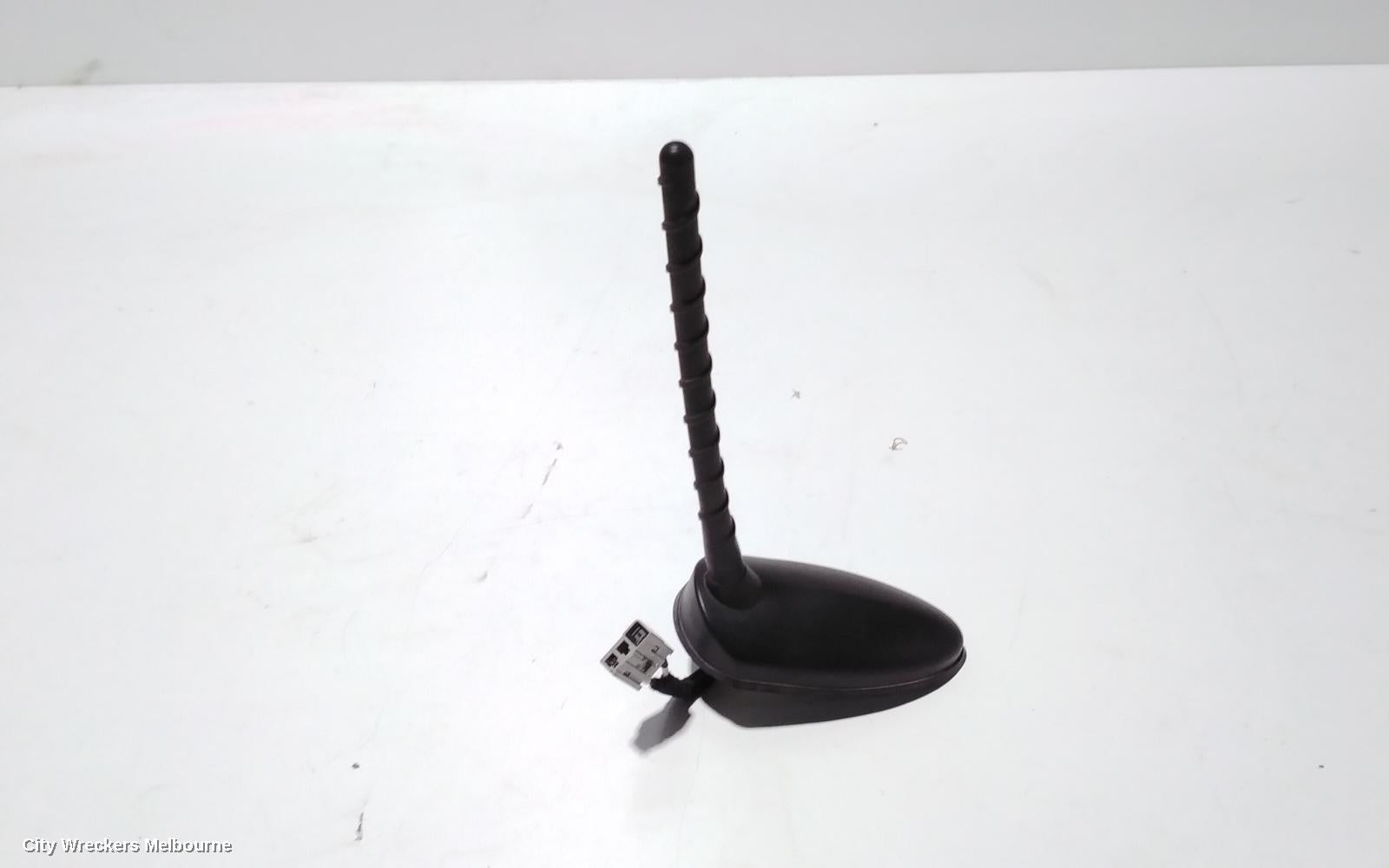 HYUNDAI I30 ANTENNA, GD, NON SUNROOF, W/ SAT NAV TYPE, 03/2012 - 02/2017 - Image 2