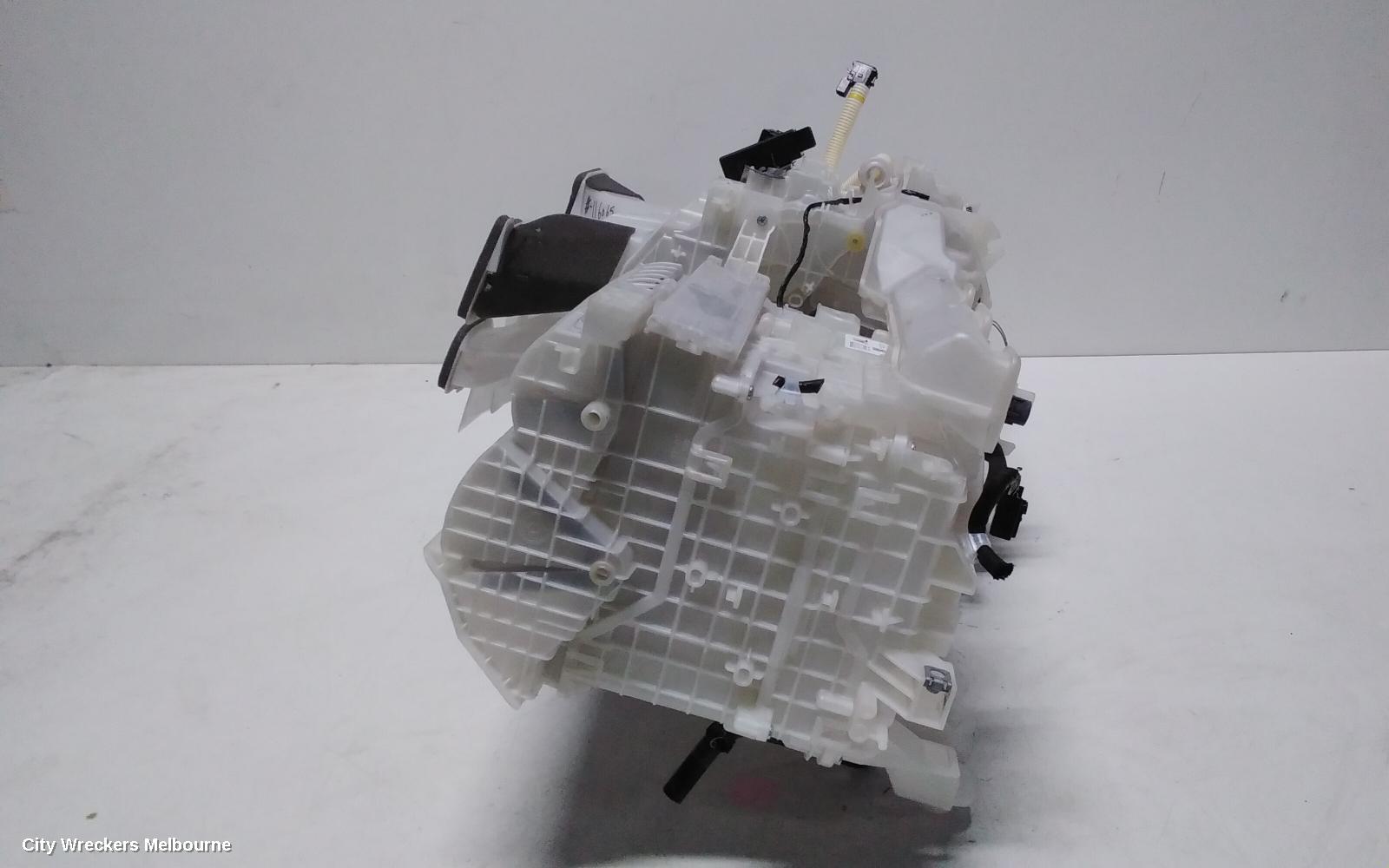 TOYOTA C-HR HEATER CORE/BOX, PETROL, 1.2, NGX10R/NGX50R, 12/2016 ONWARDS - Image 3