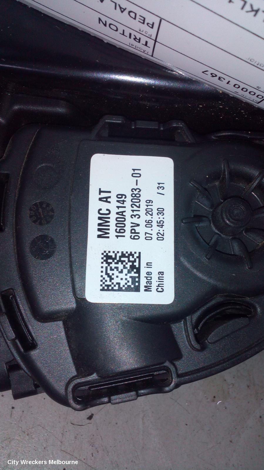 MITSUBISHI TRITON PEDAL ASSEMBLY, ACCELERATOR PEDAL (FLY BY WIRE), MQ-MR, 03/2015 - 10/2023 - Image 1