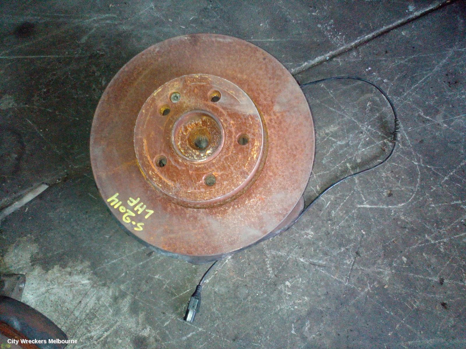 MERCEDES VITO LEFT FRONT HUB ASSEMBLY, RWD, 447, 03/2015 ONWARDS - Image 3