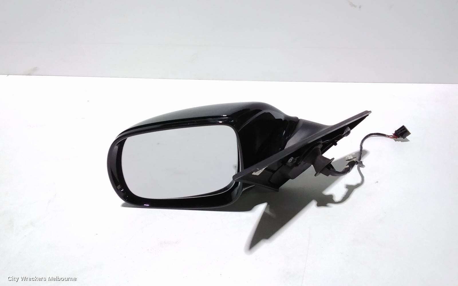 AUDI Q5 LEFT DOOR MIRROR, 8R, MANUAL FOLD, NON LANE CHANGE ASSIST TYPE (6XC/7Y0 1PLUG, 7 WIRE), 03/2009 - 11/2014 - Image 1