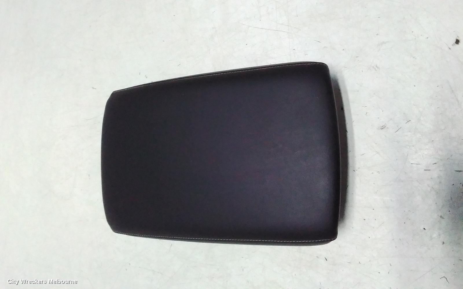 MITSUBISHI OUTLANDER CONSOLE, ZM, CONSOLE LID ONLY, BLACK, 08/2021 ONWARDS - Image 2