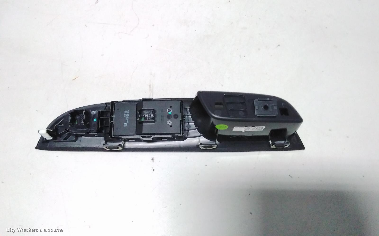 HOLDEN COMMODORE PWR DR WIND SWITCH, RH FRONT (MASTER SWITCH), VF, BLACK, 4 SWITCH TYPE, 05/2013 - 12/2017 - Image 3