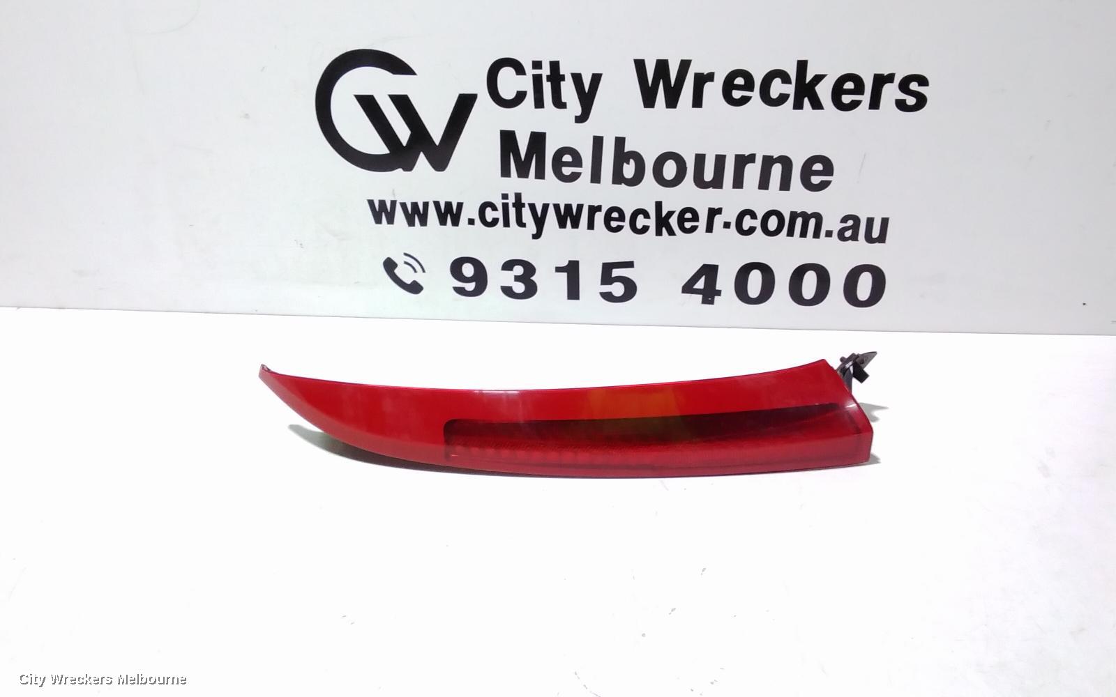 VOLVO XC90 RIGHT TAILLIGHT, UPPER, 07/2003 - 08/2006 - Image 1