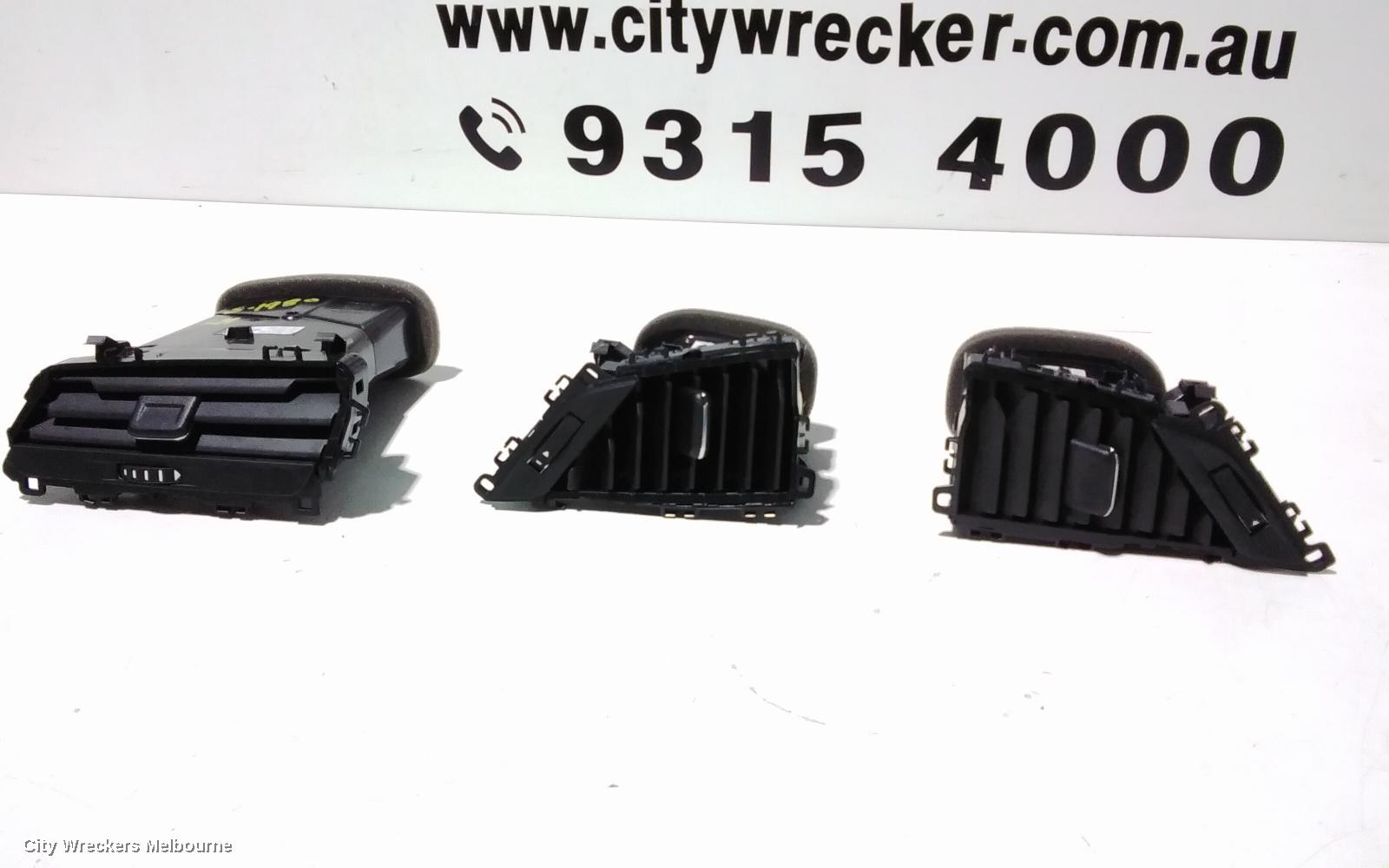 VOLKSWAGEN T-ROC, A1, 03/2020 - 12/2025, CENTER AIRVENT: 101439 - Image 2